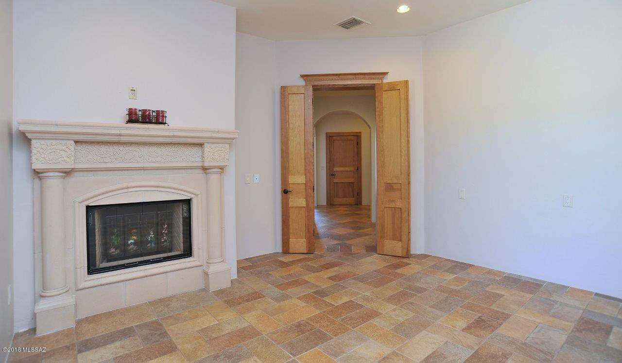 Coyote Creek (1-395) - Residential