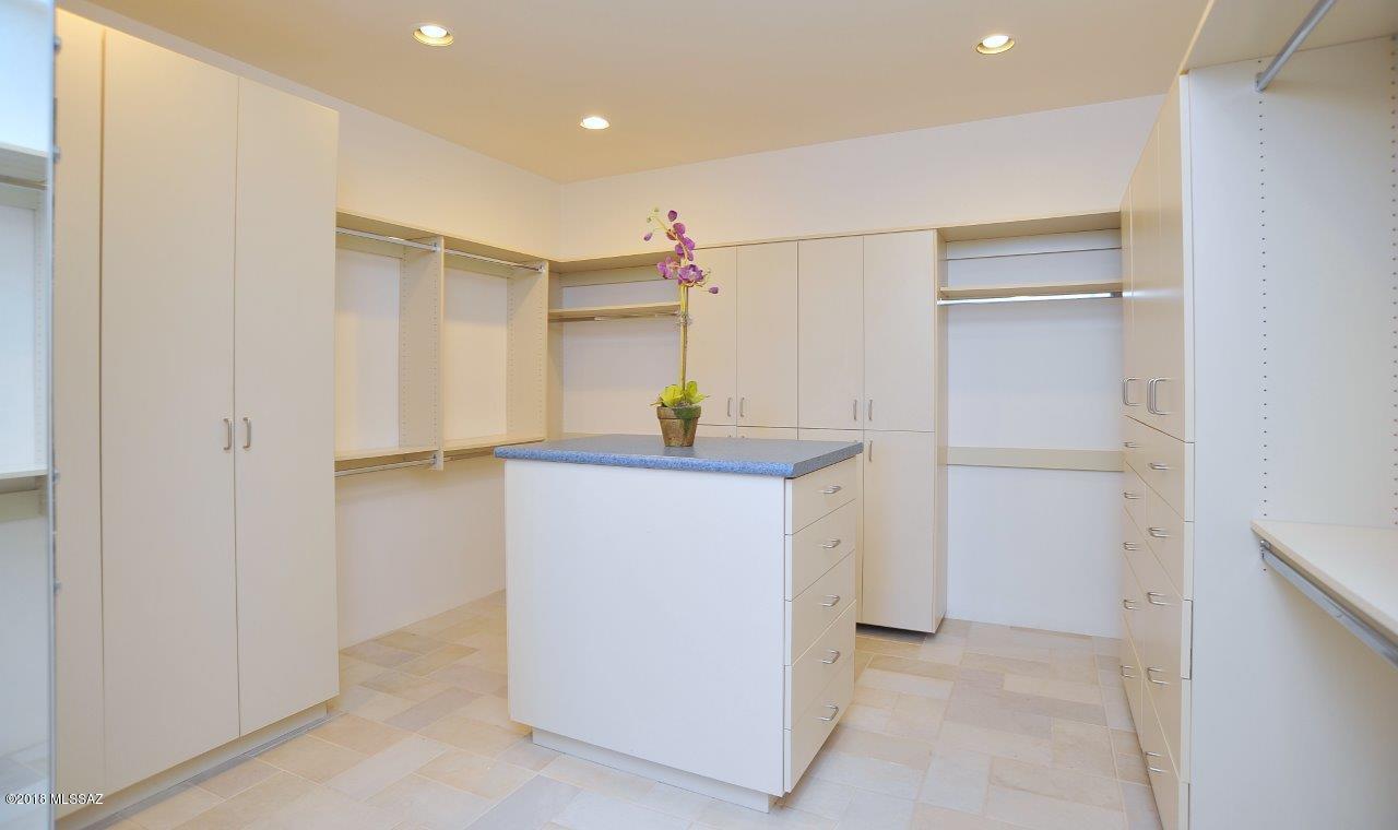 Coyote Creek (1-395) - Residential