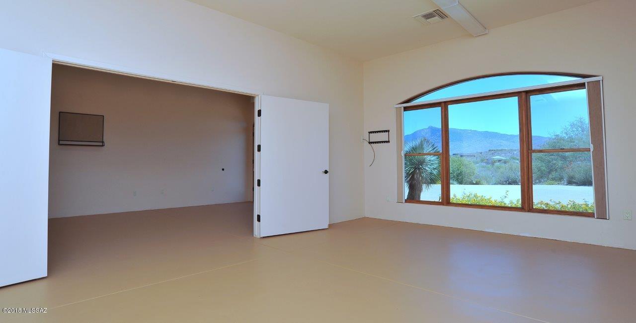 Coyote Creek (1-395) - Residential