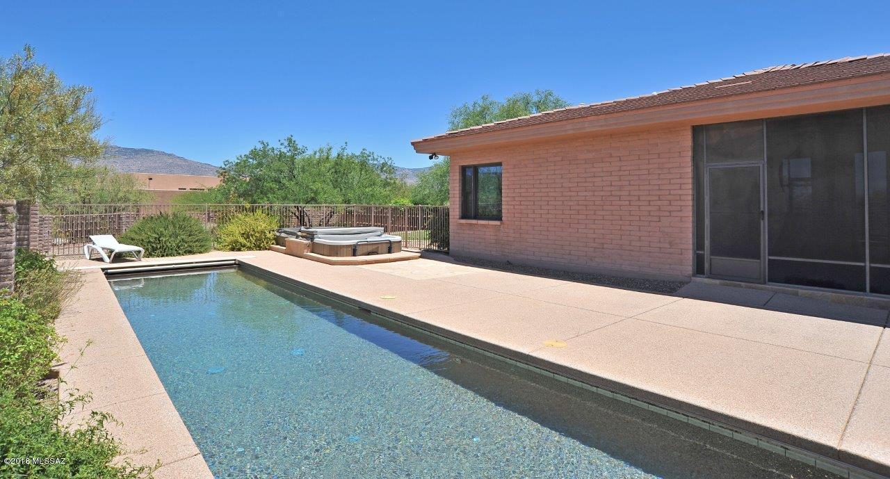 Coyote Creek (1-395) - Residential