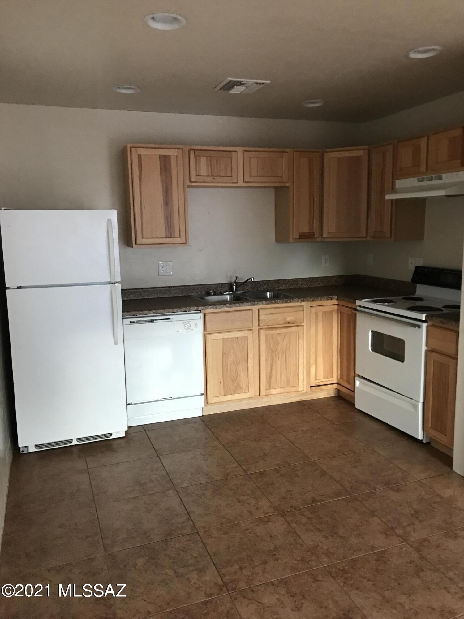 El Pasadena Tract - Residential Lease