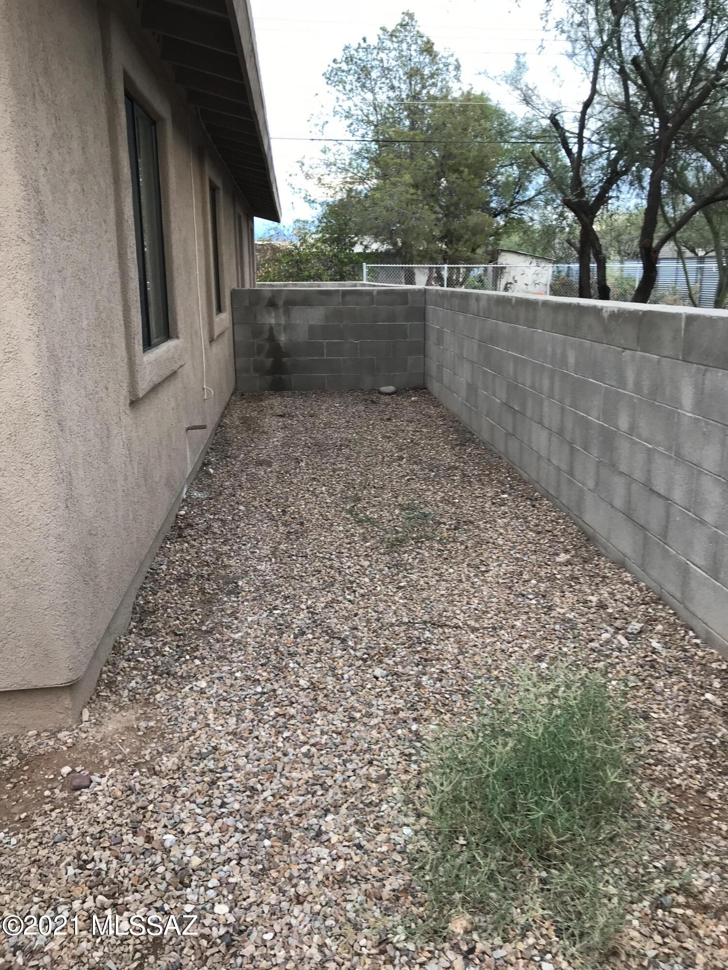 El Pasadena Tract - Residential Lease