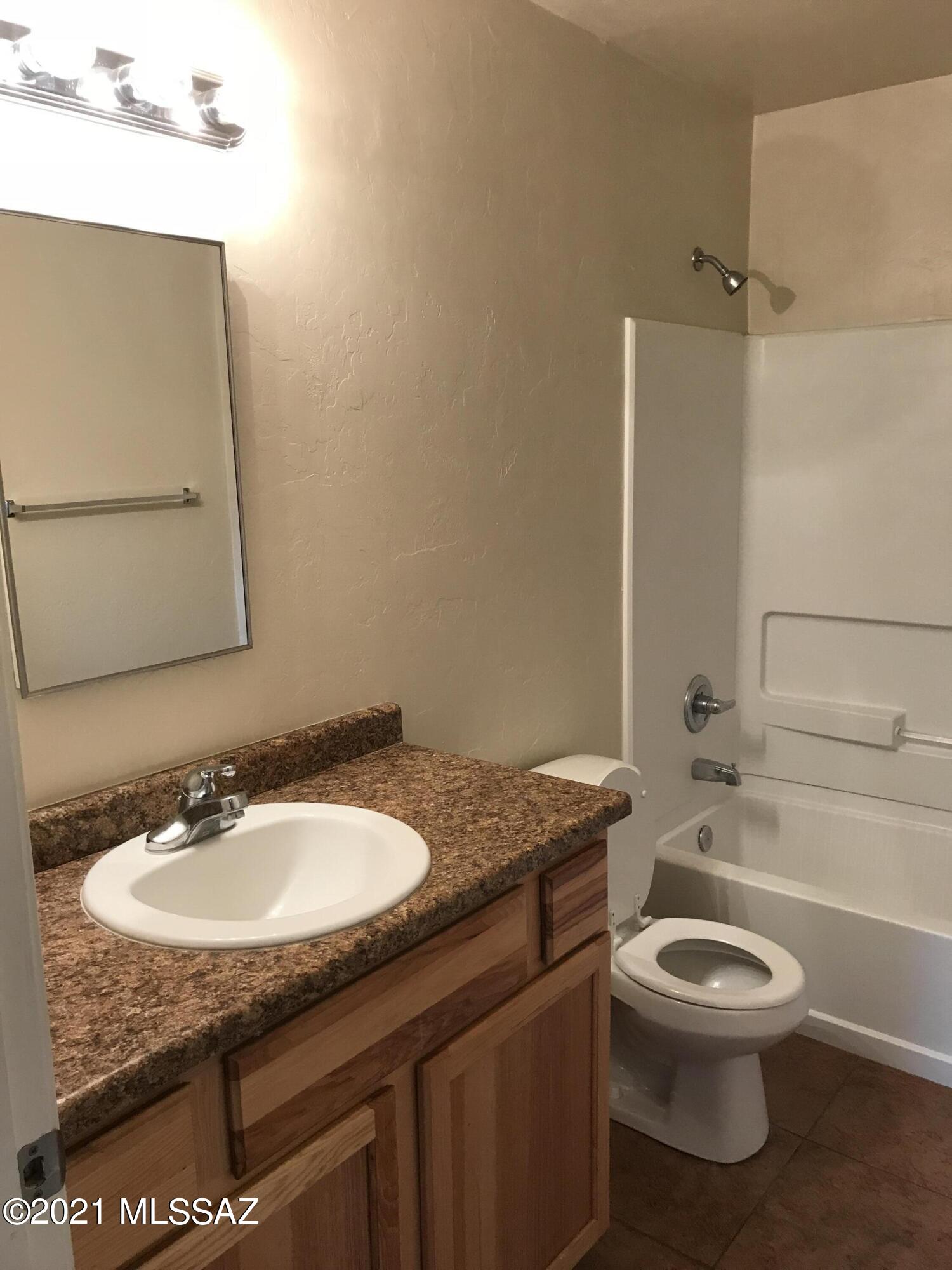 El Pasadena Tract - Residential Lease