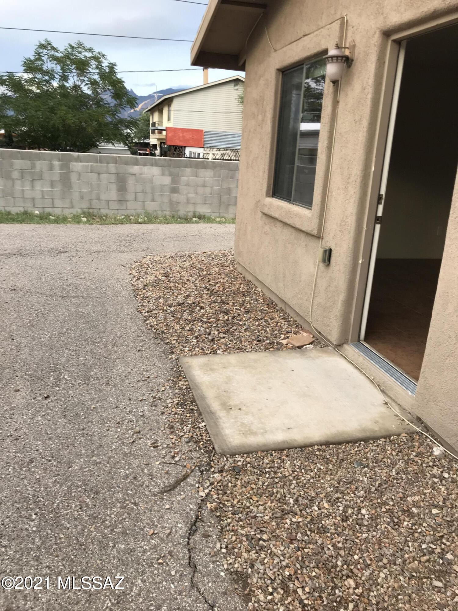 El Pasadena Tract - Residential Lease