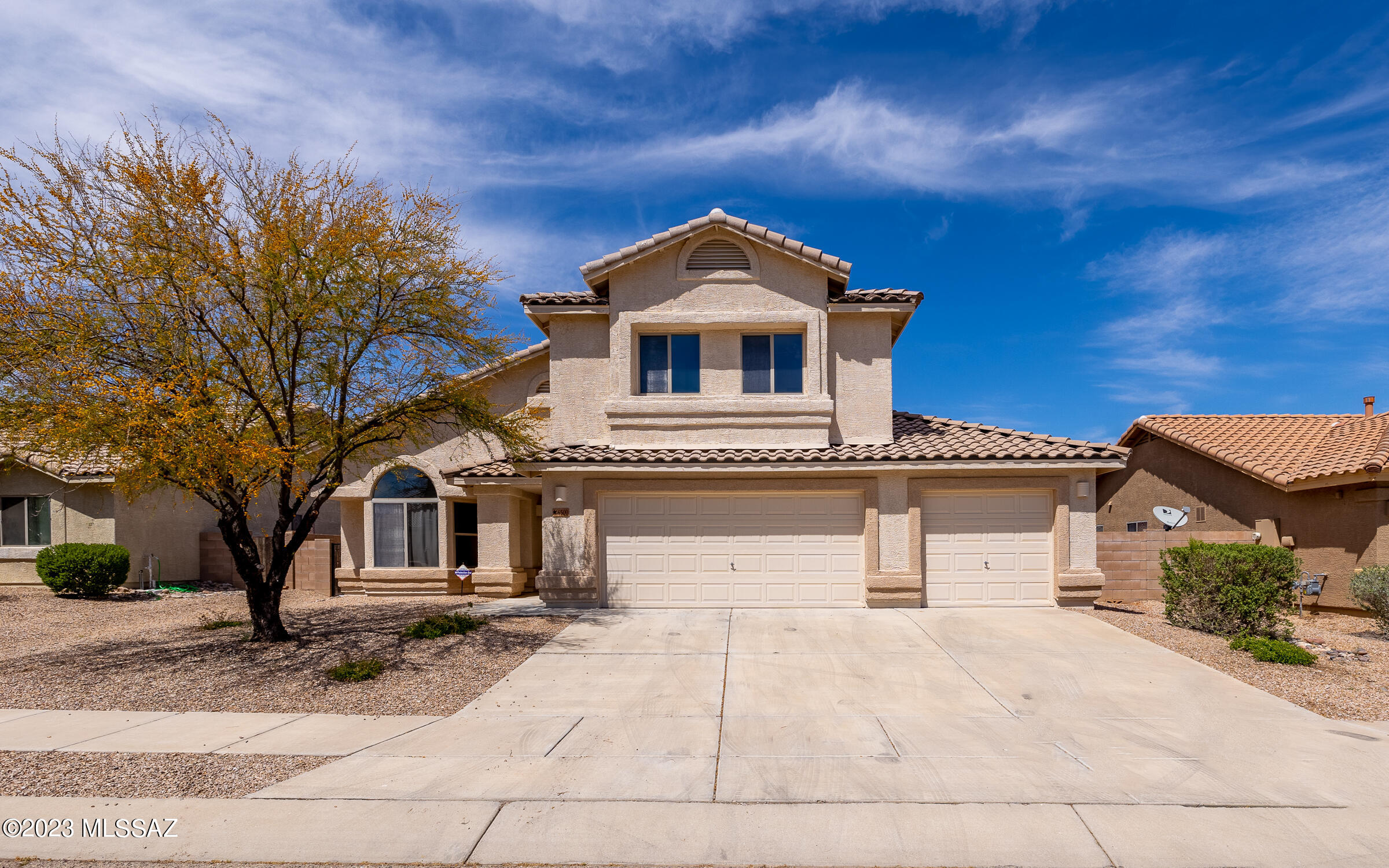 This stylish home with its vaulted ceilings and neutral colors throughout is just what you've been waiting for!.  The main floor features a formal living/dining room with an attractive wood banister. In addition, there's an oversized guest bedroom downstairs and a full bathroom and laundry room. The kitchen opens to the family room and features, granite countertops, a gas range, a bay nook and breakfast bar and a nice sized pantry.  The ensuite is located on the second floor and features dual vanities, a large soaking tub, a separate, walk-in shower and a large walk-in closet. The upstairs hall bathroom features an extended dual vanity with an abundance of countertop space.  You'll love the spacious 3-car garage.   Located in the popular community of Star Valley. Come Take a Look Today!