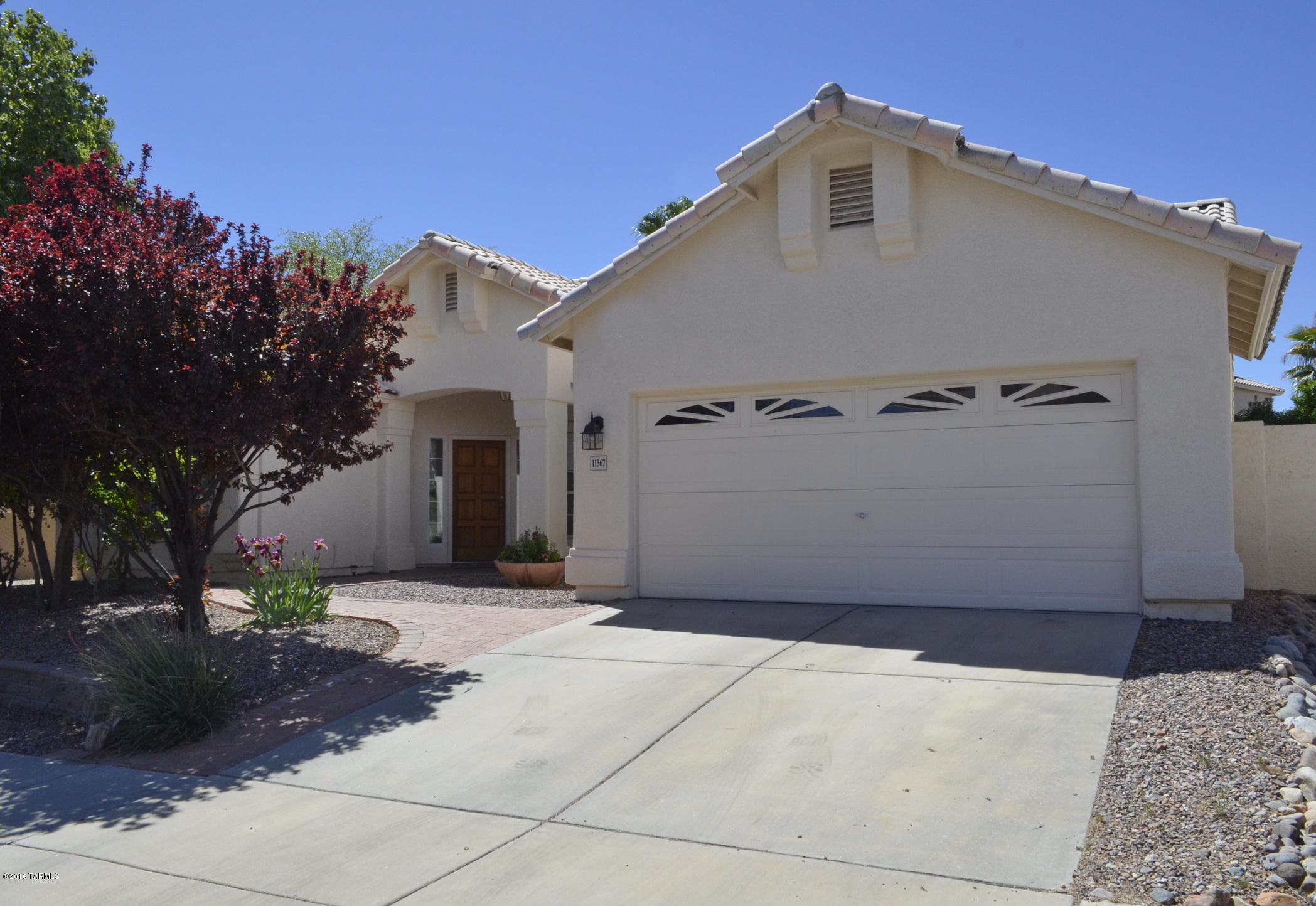 Immaculate 4 bedroom home in Oro Valley. Gourmet kitchen features, Custom Solid cherry cabinets with soft close doors and pullouts, large drawers for storage, cookie sheet cabinet, pullout spice rack and trash containers, Granite, Under cabinet lighting, Viking professional duel fuel gas range with convection oven Bosch dishwasher, Koehler stainless sink. Front and back professionally landscaped, with the extended brick patio and walkway. A putting green, solar sun screens for all windows. Ready to move in and priced to sell!