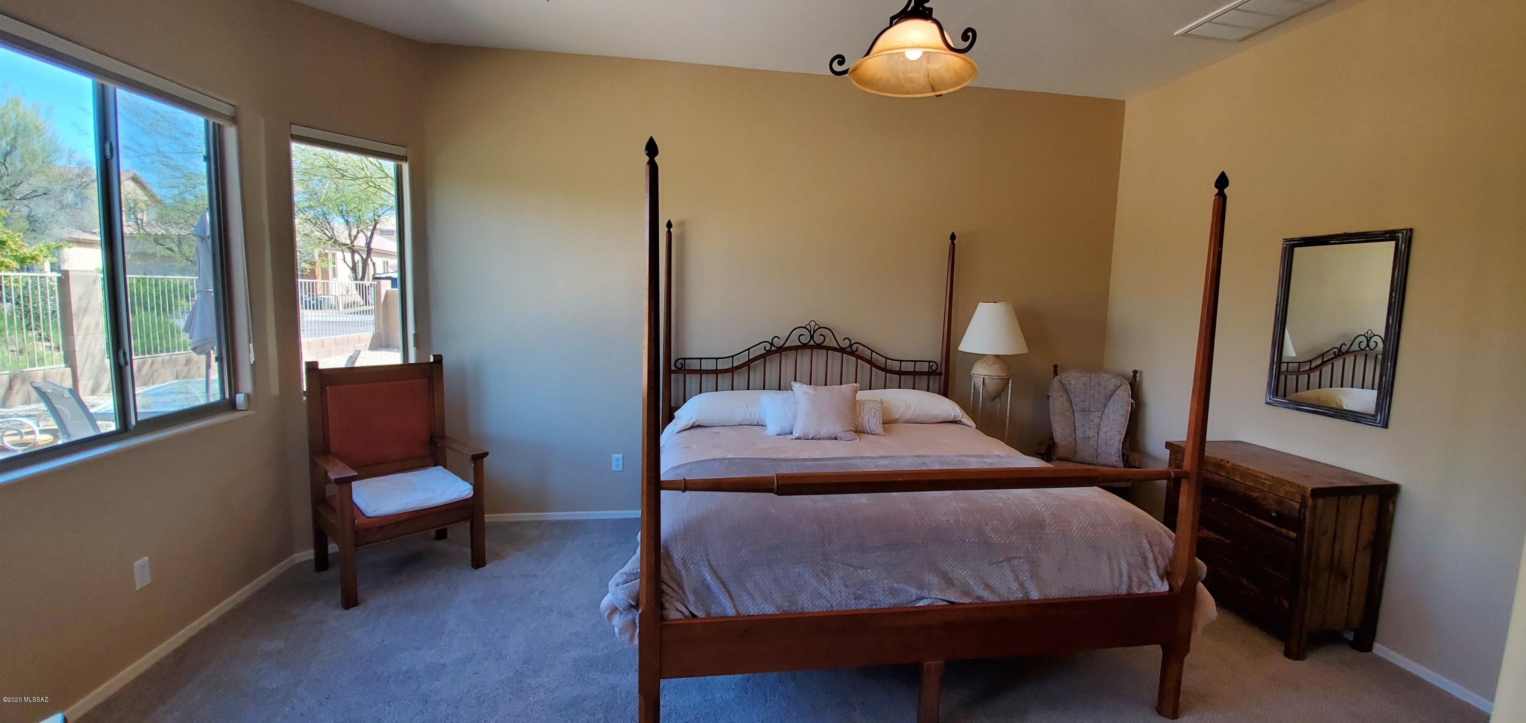 Rancho Vistoso NGHB 10 PCLS S,U & V - Residential