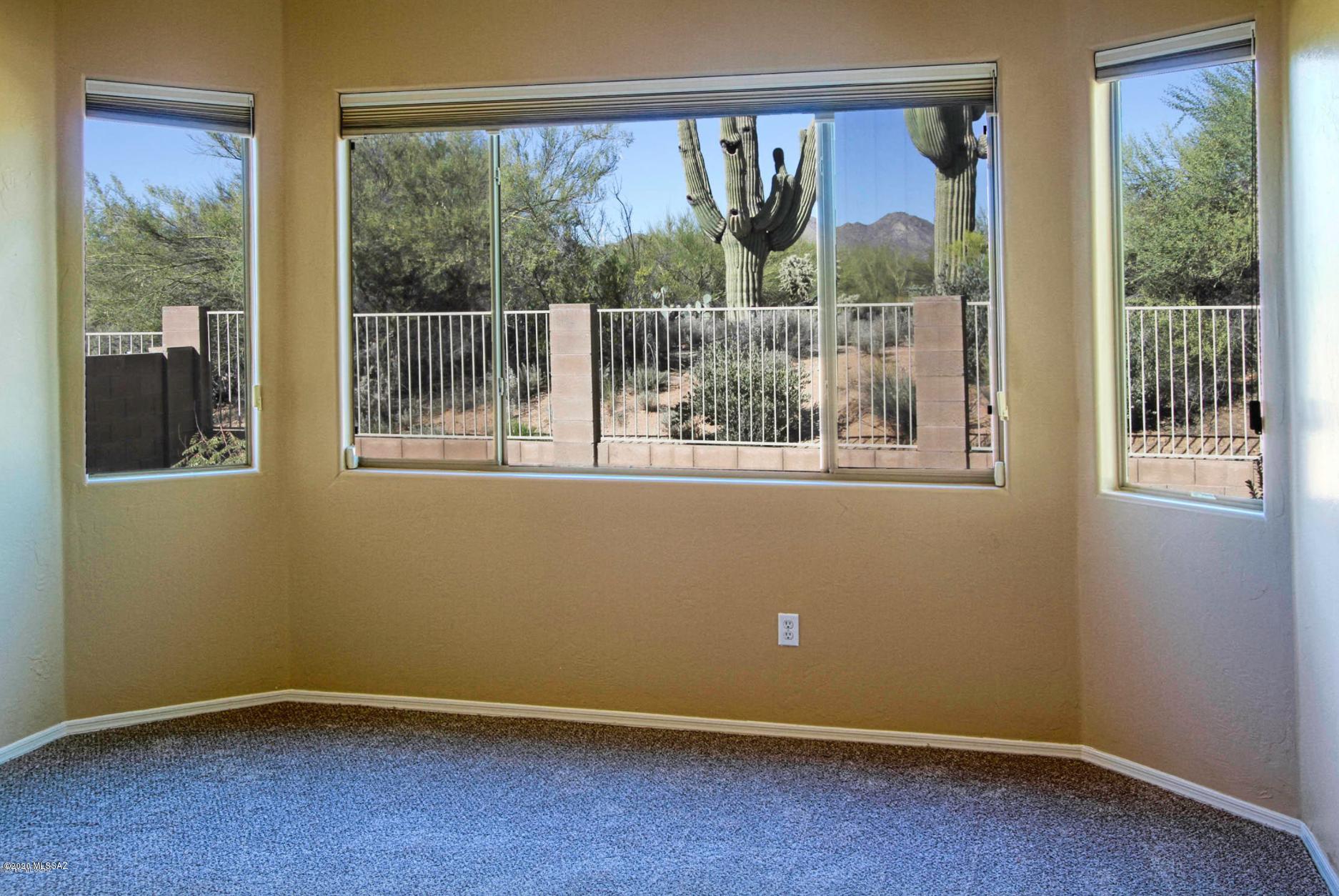 Rancho Vistoso NGHB 10 PCLS S,U & V - Residential