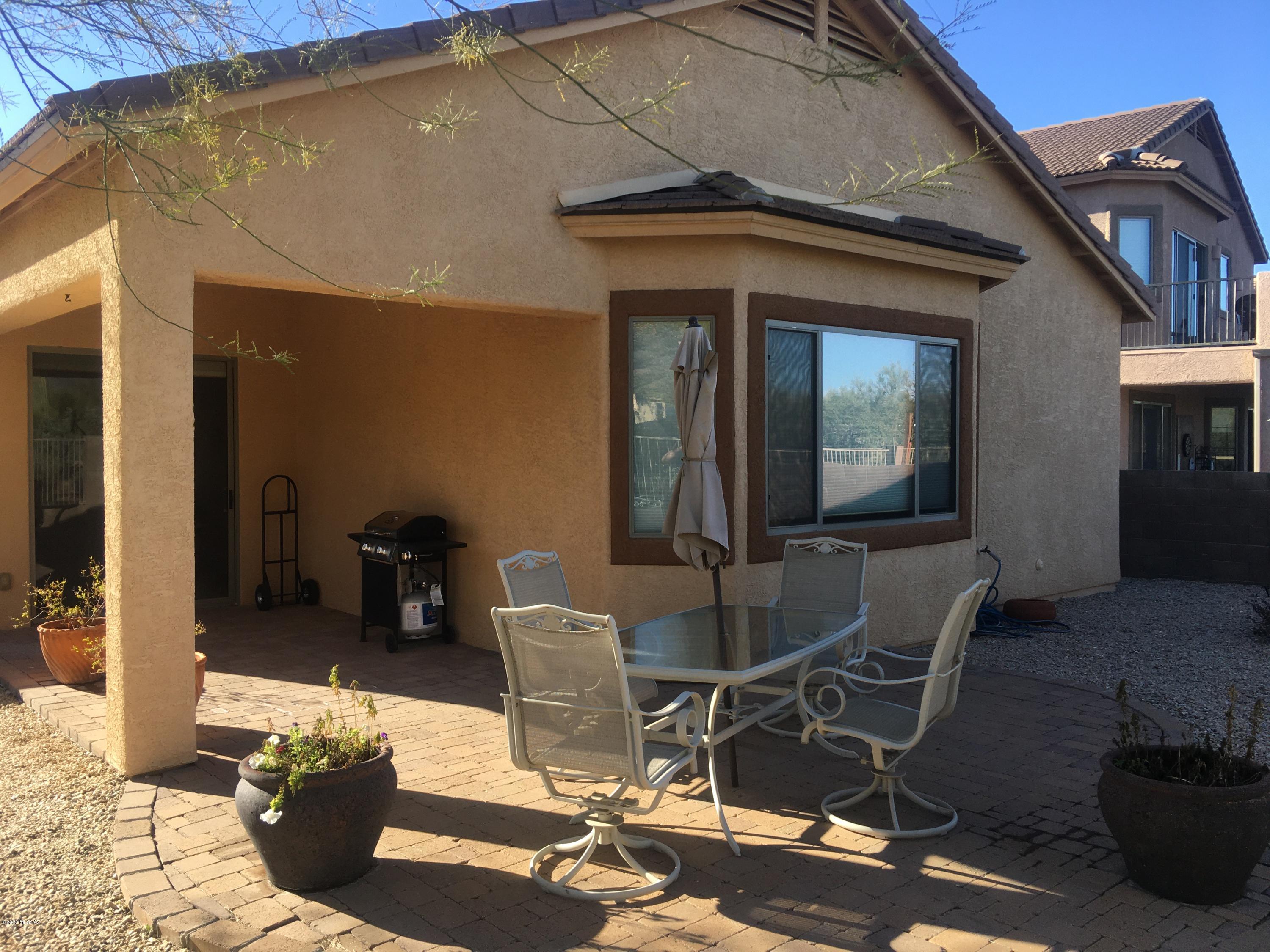 Rancho Vistoso NGHB 10 PCLS S,U & V - Residential