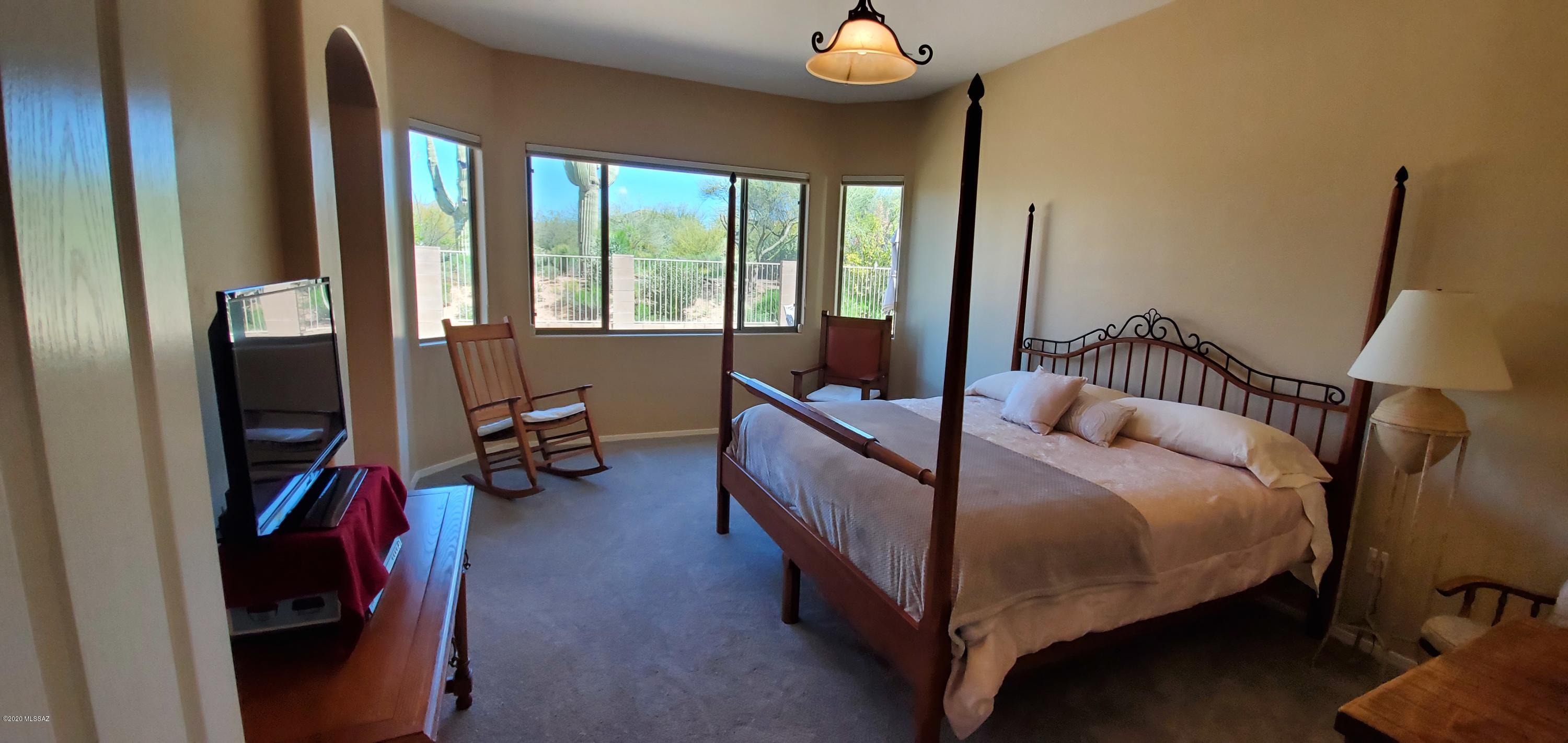 Rancho Vistoso NGHB 10 PCLS S,U & V - Residential