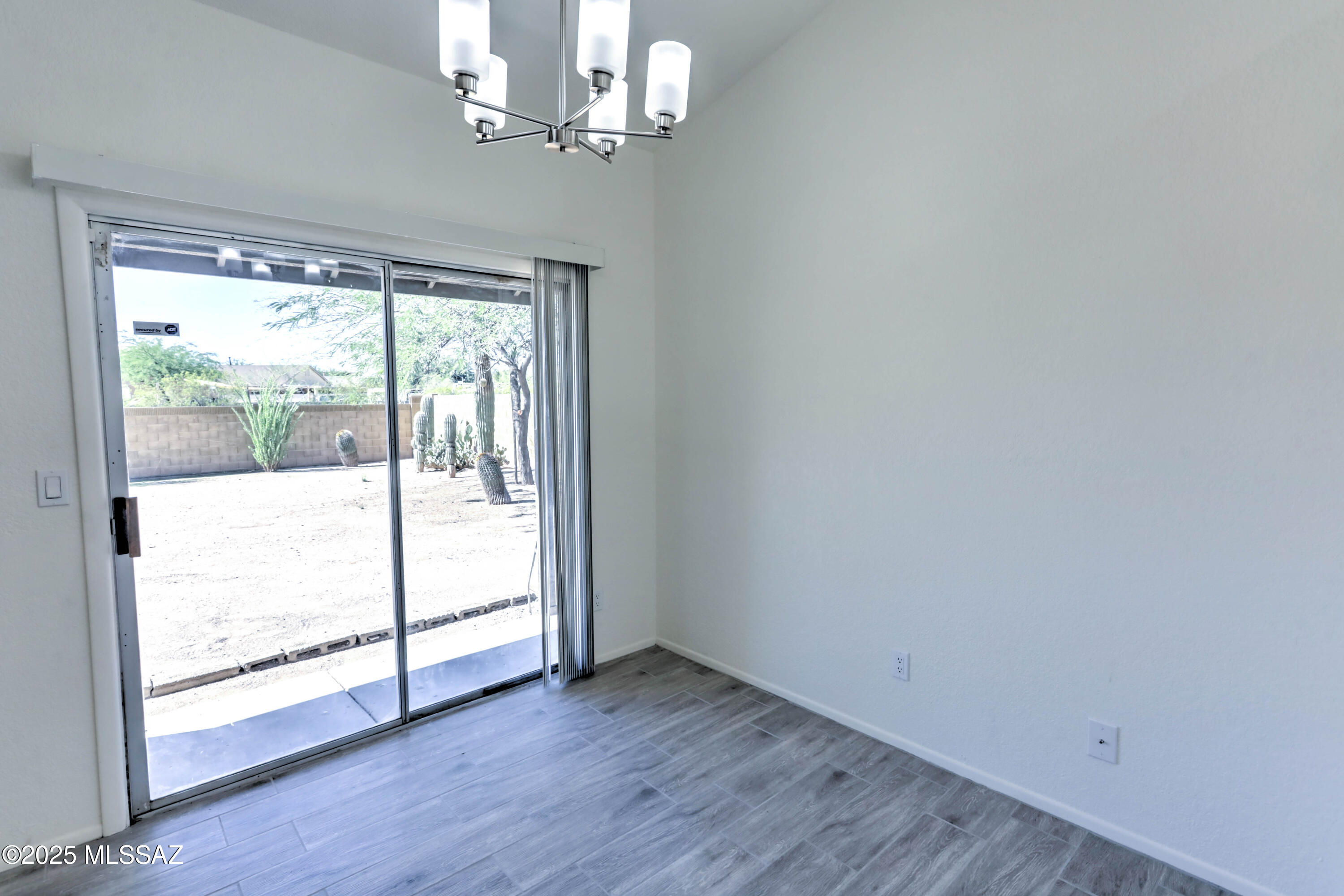 Mission West (1-370) - Residential