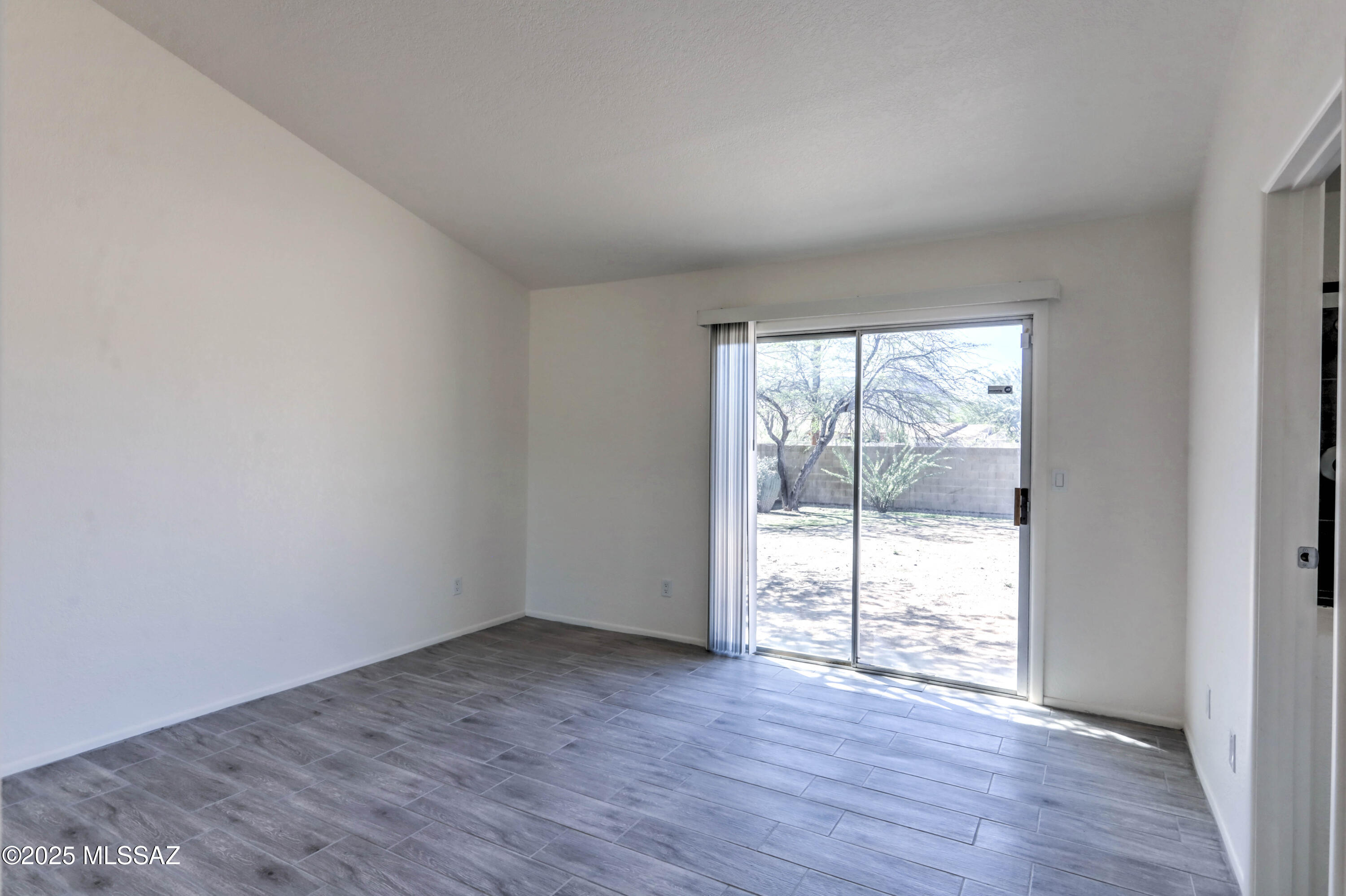 Mission West (1-370) - Residential