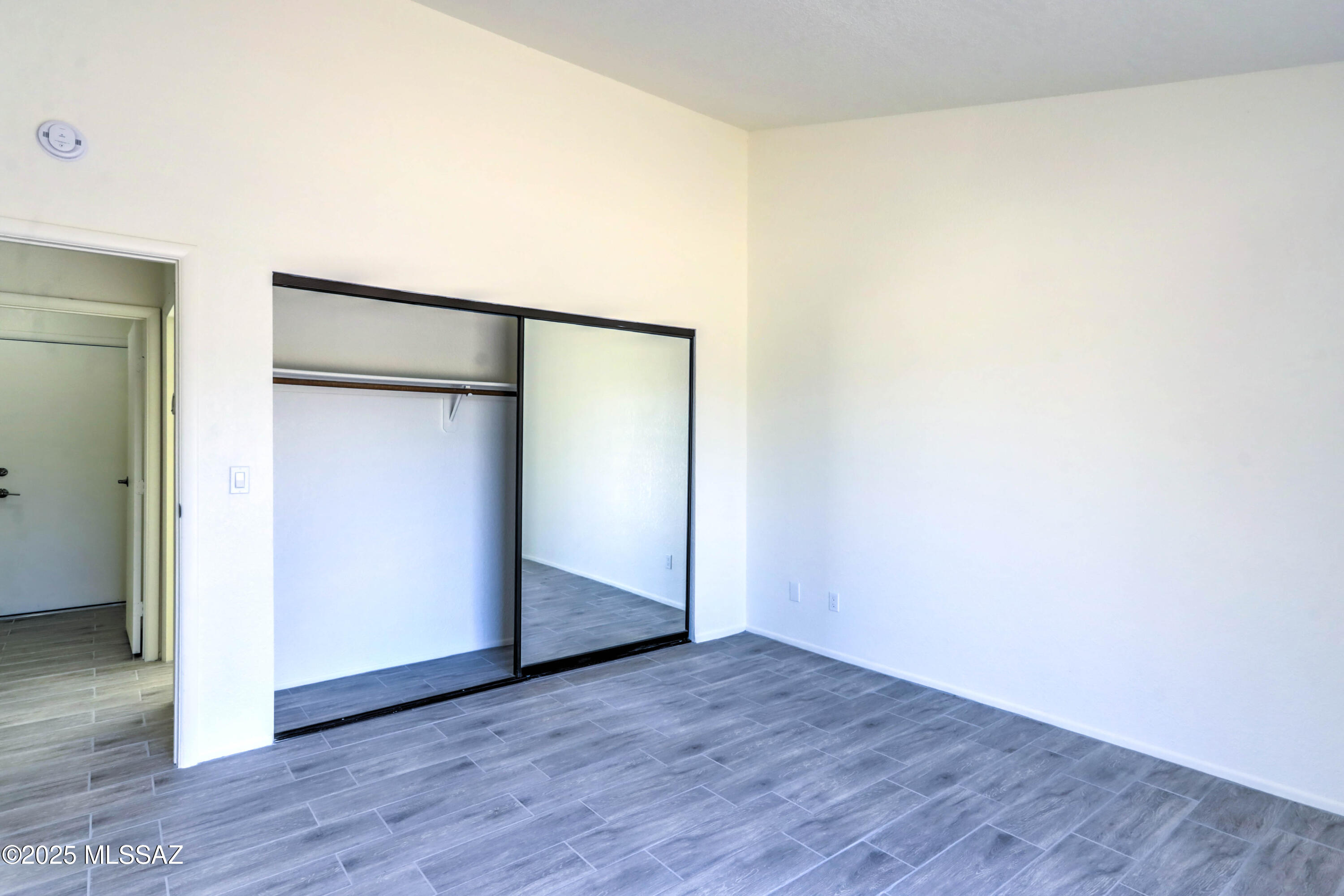 Mission West (1-370) - Residential