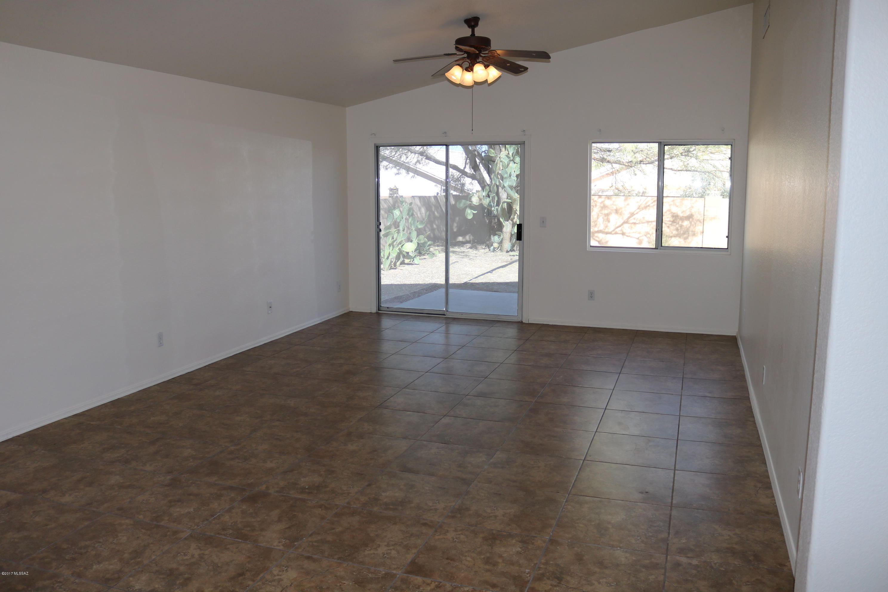 La Cholla Ridge (1-77) - Residential Lease