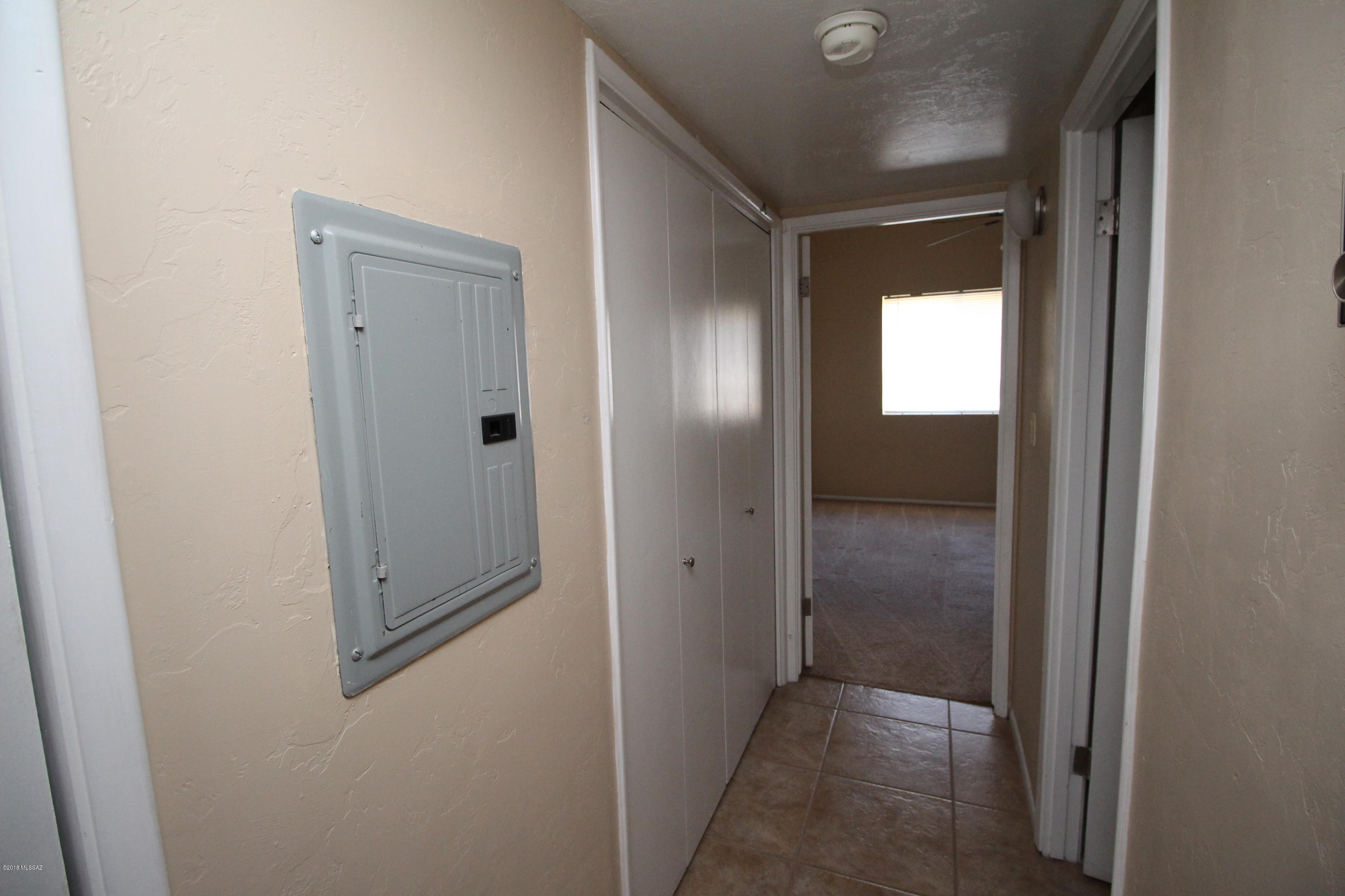Royal Alvernon Condos. - Residential