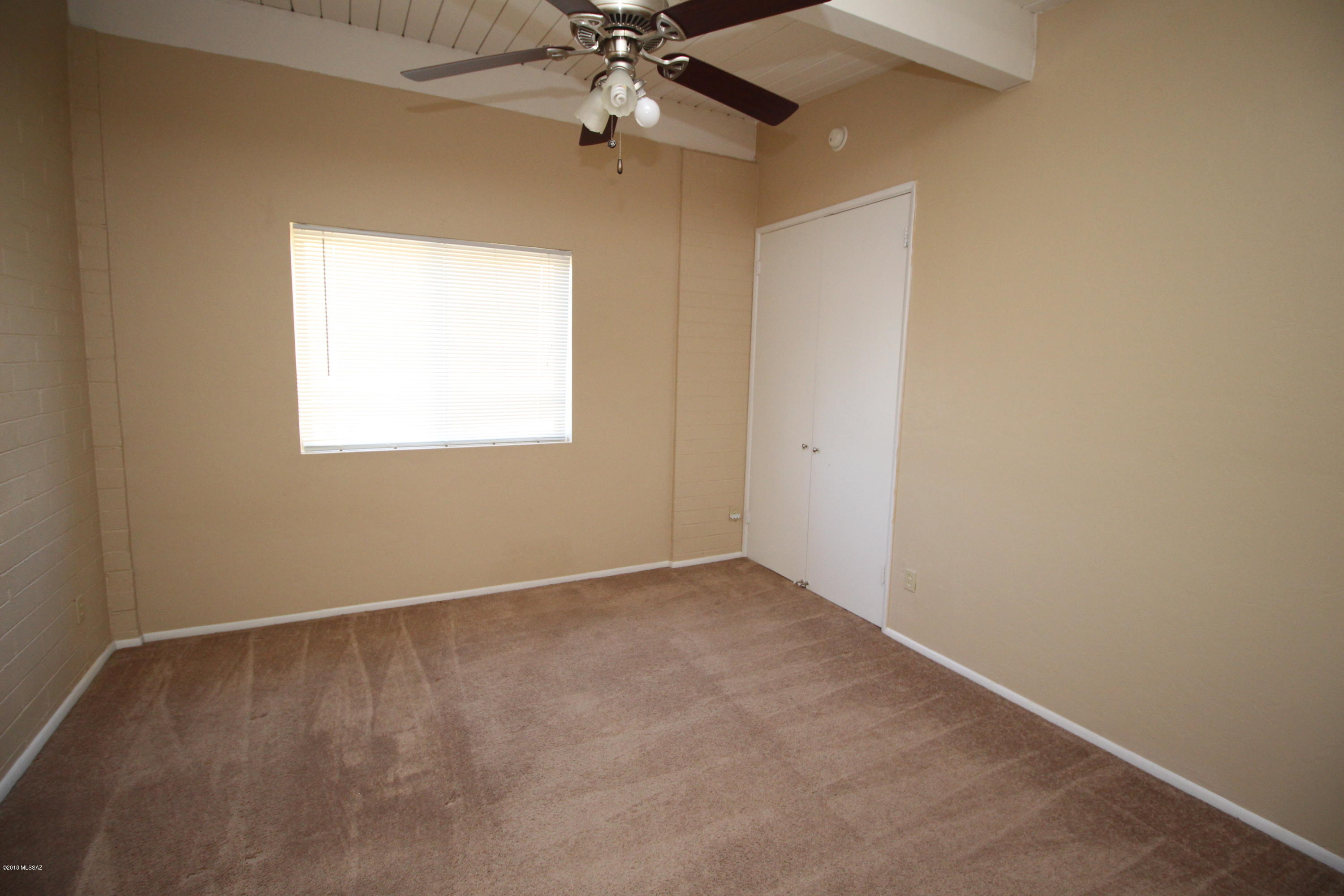 Royal Alvernon Condos. - Residential