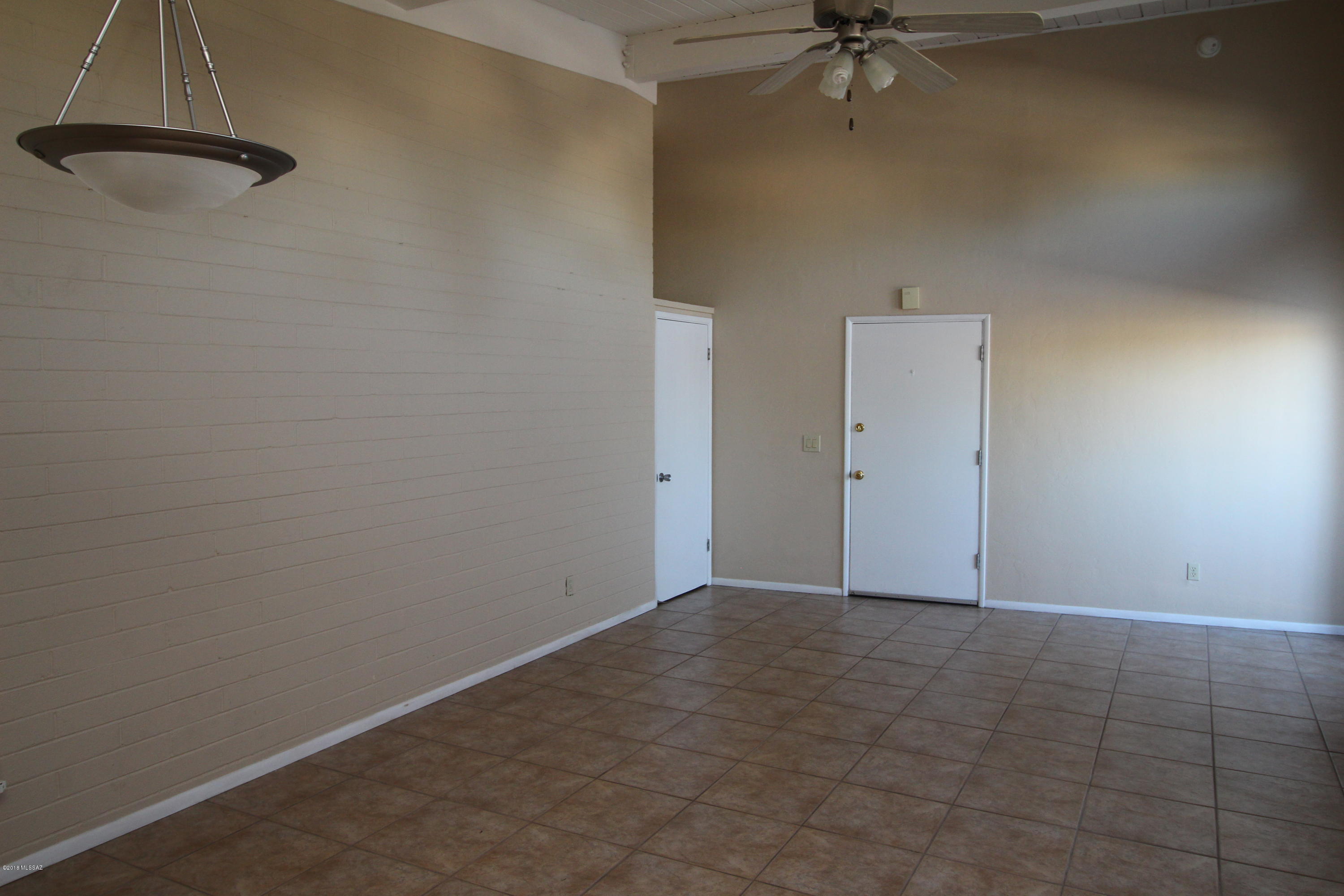 Royal Alvernon Condos. - Residential