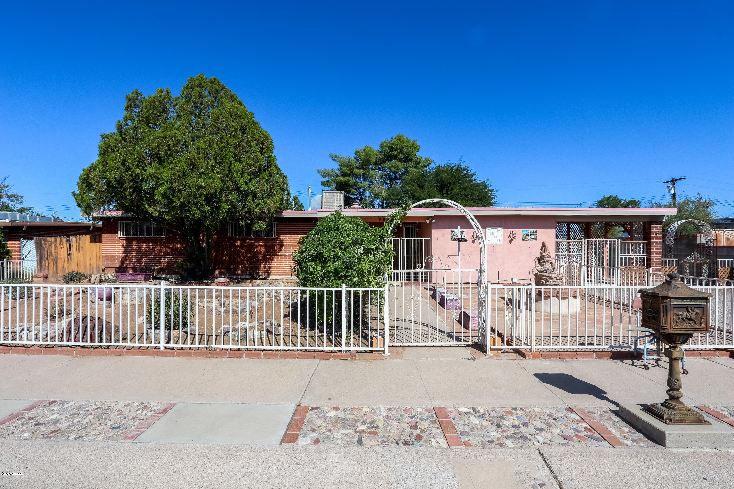 Manana Grande - Residential