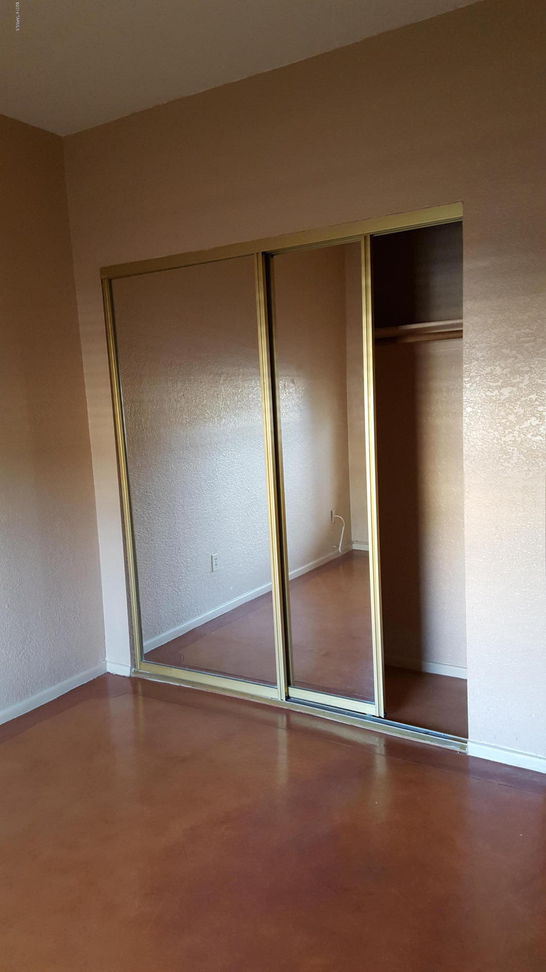 Summertree Condominiums (1-224) - Residential