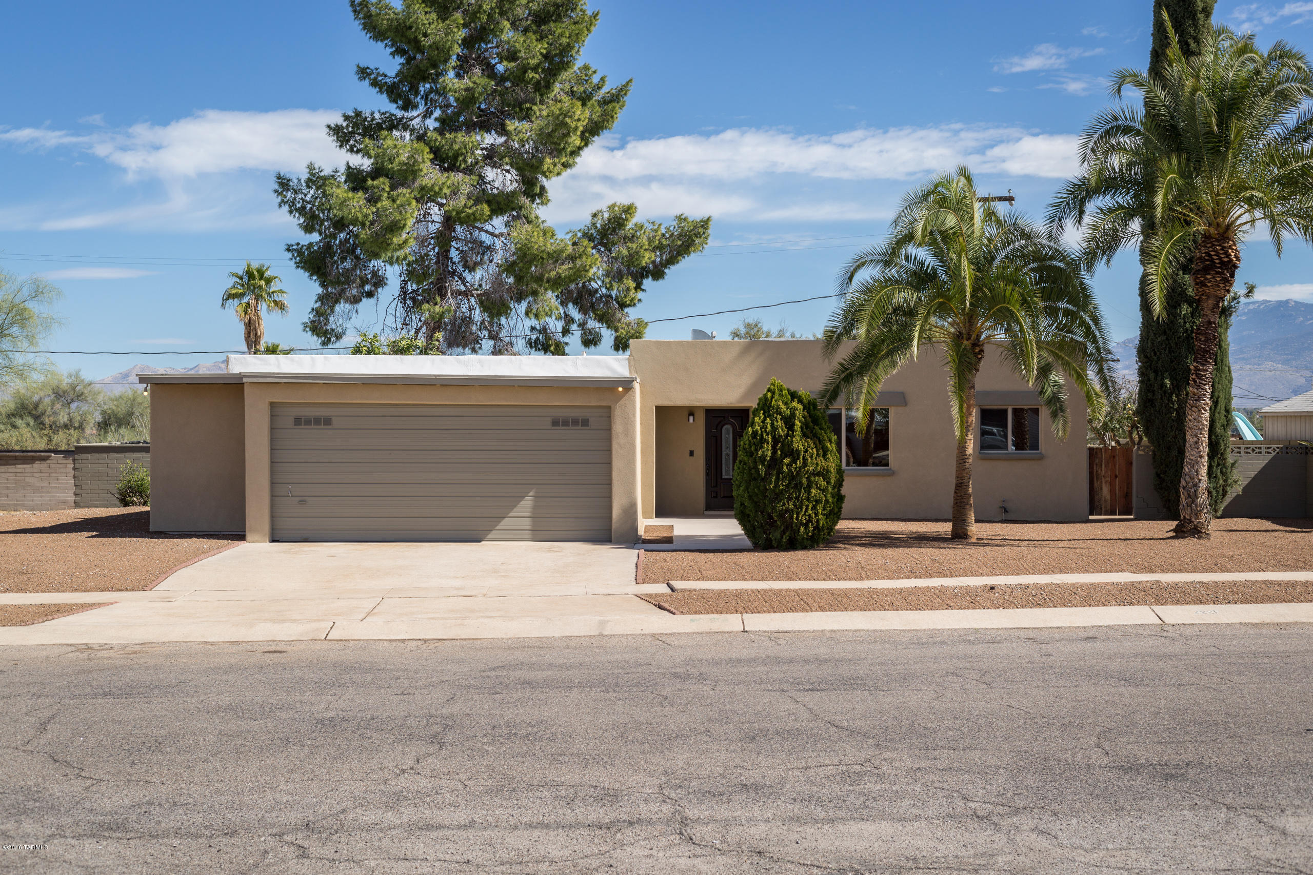 Vista Del Sierras East (1-83) - Residential