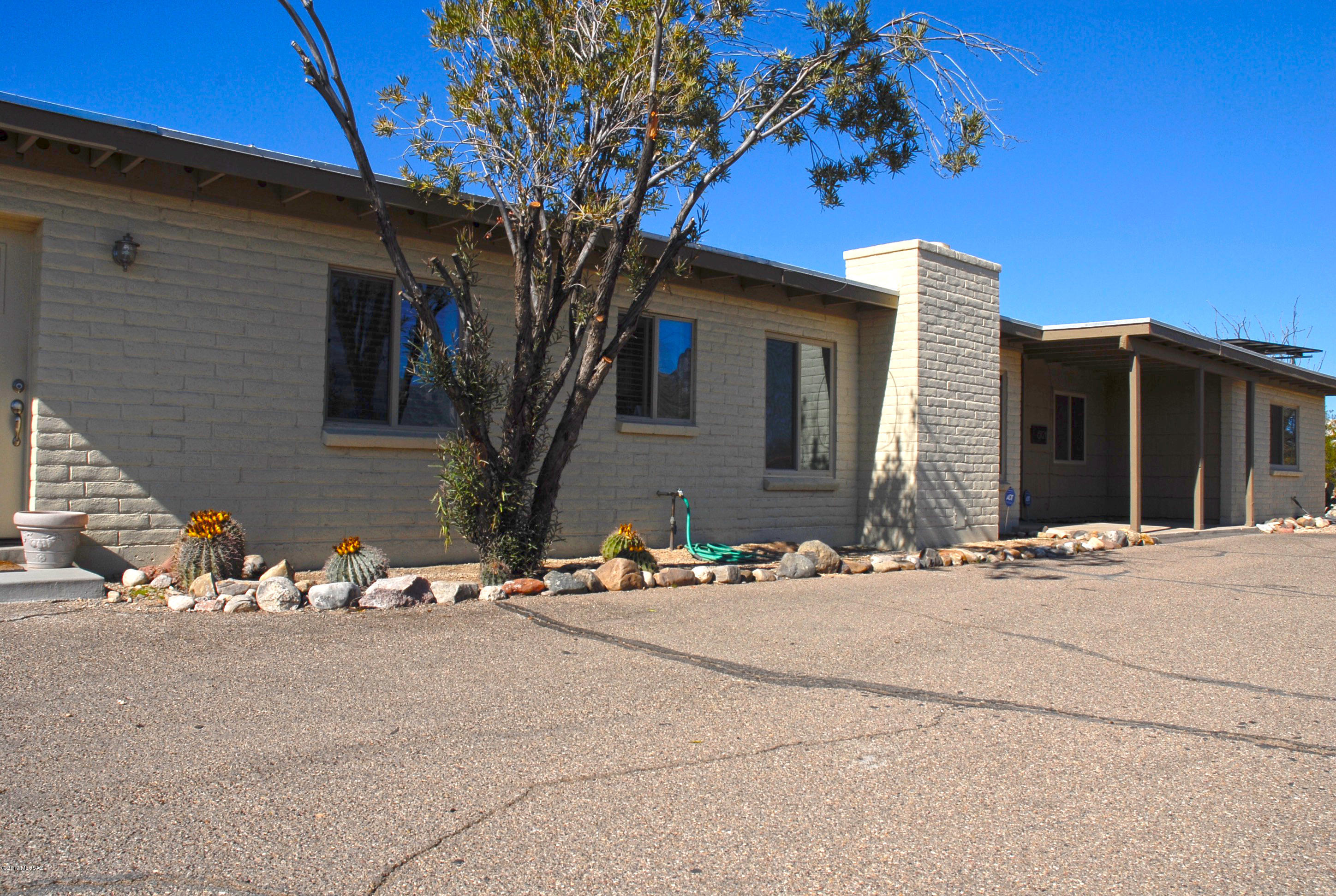 Casas Adobes Addition - Residential
