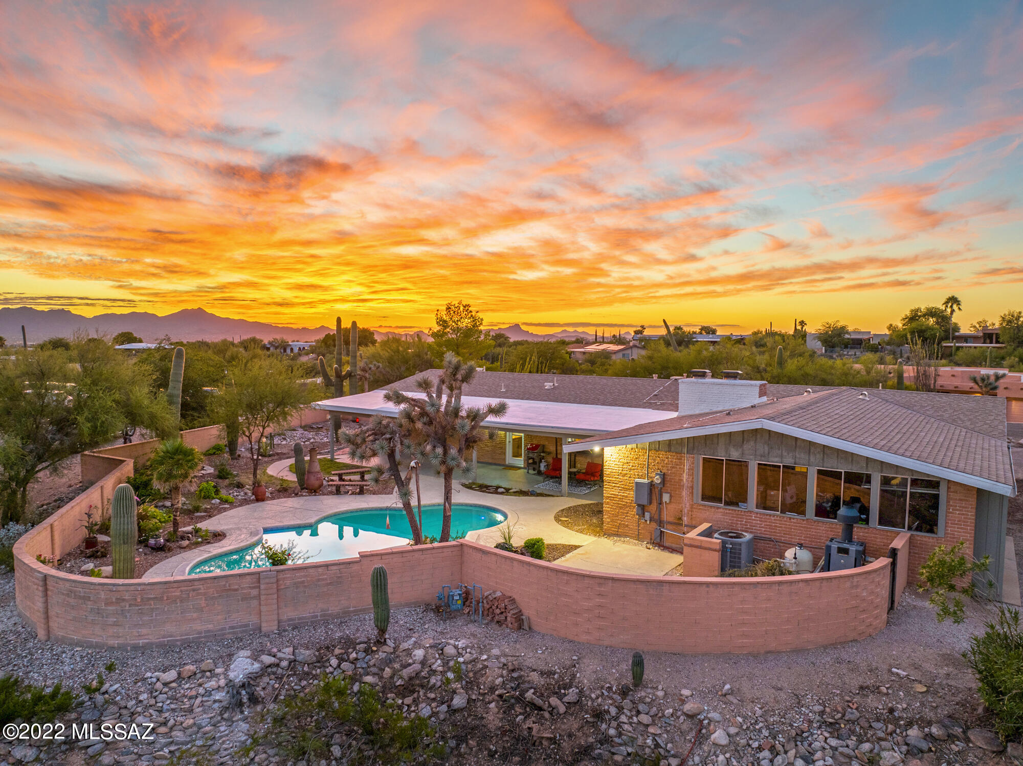 Santa Catalina Estates NO. 4 (1-180) - Residential