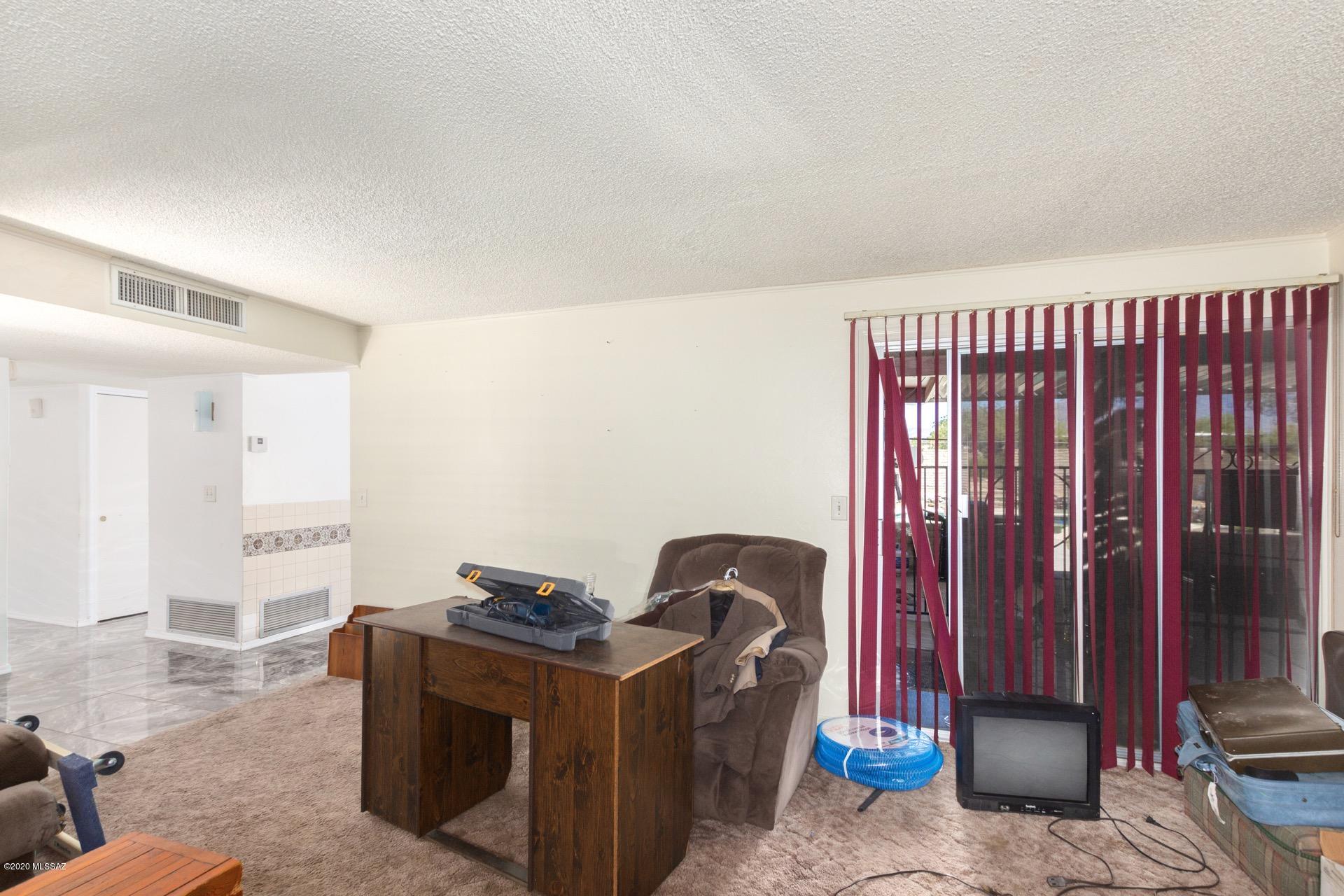 Casas Adobes Estates (541-618) - Residential