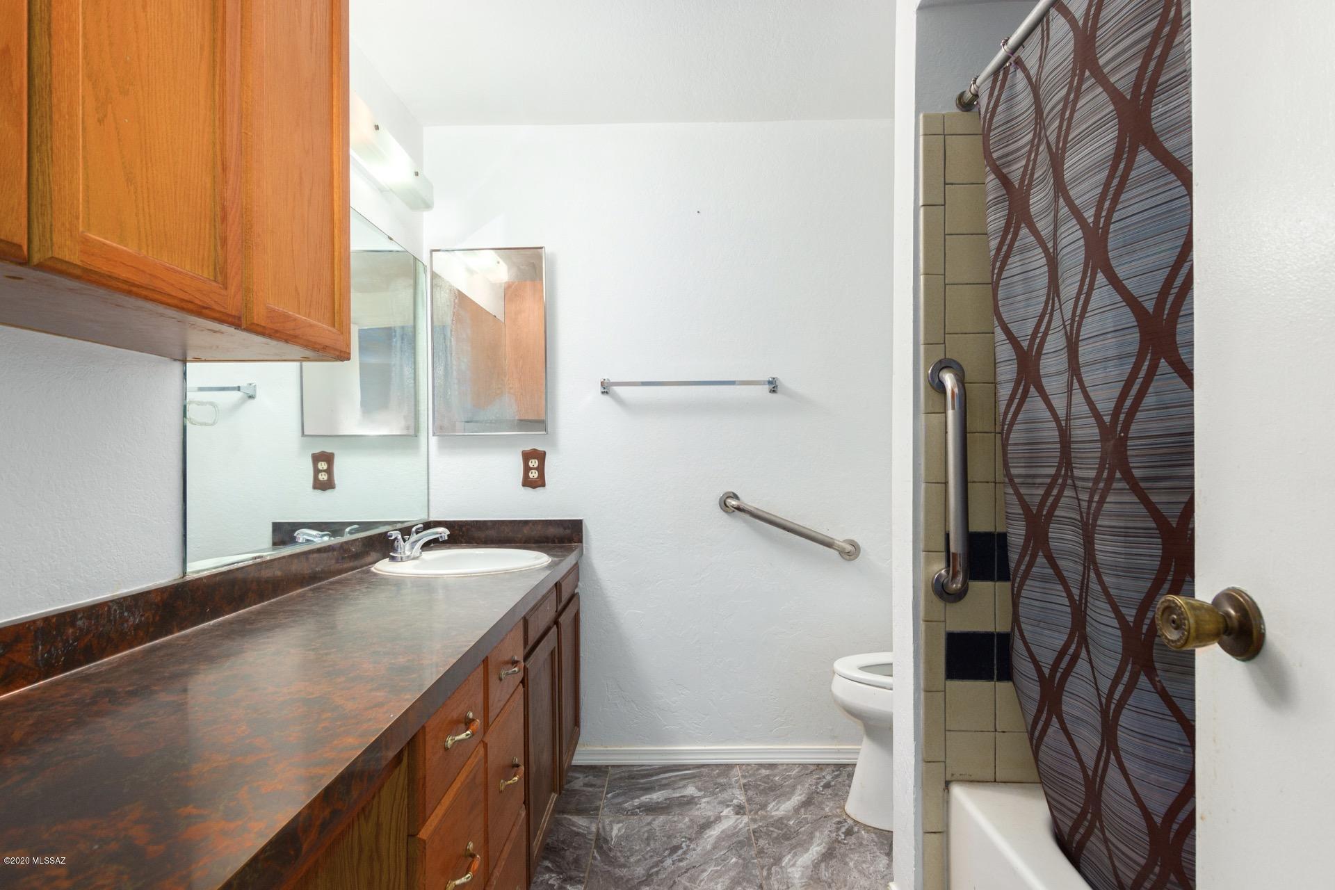 Casas Adobes Estates (541-618) - Residential