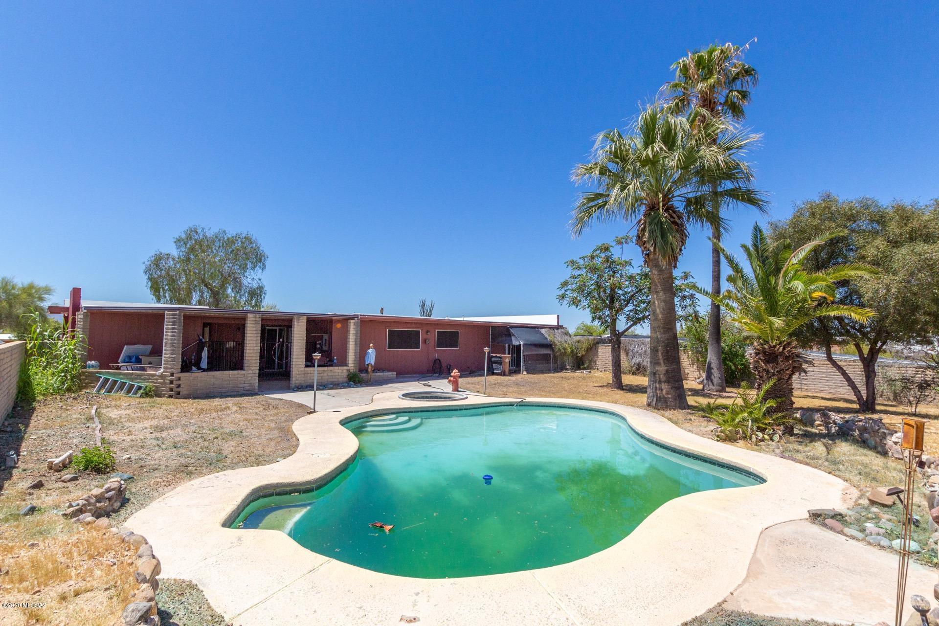 Casas Adobes Estates (541-618) - Residential
