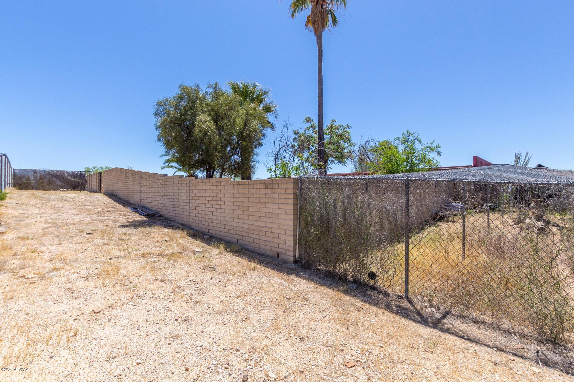 Casas Adobes Estates (541-618) - Residential