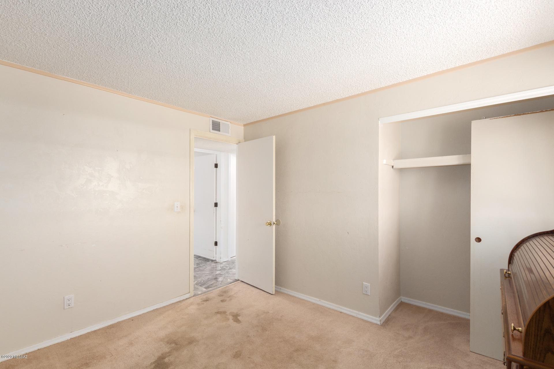 Casas Adobes Estates (541-618) - Residential