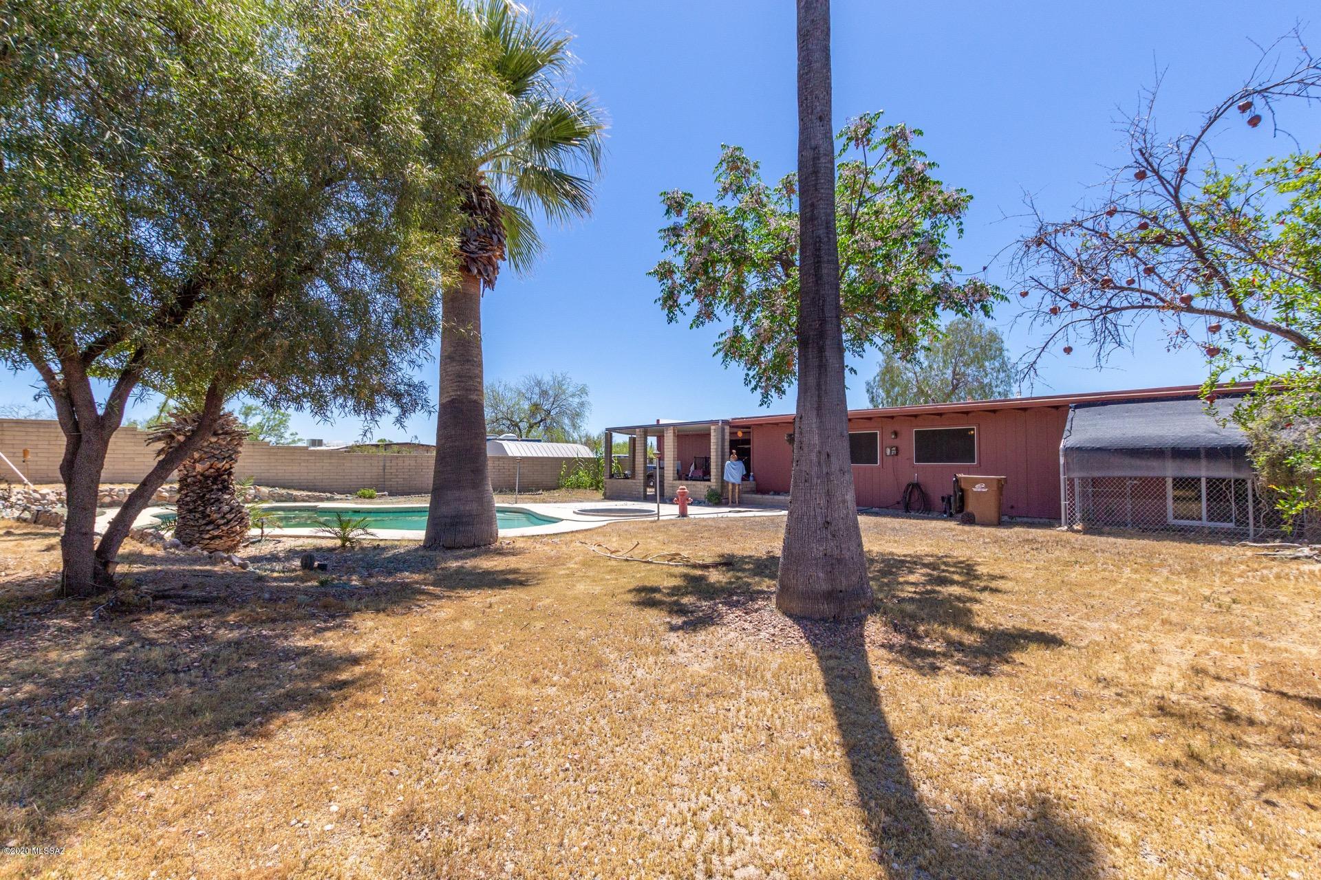 Casas Adobes Estates (541-618) - Residential