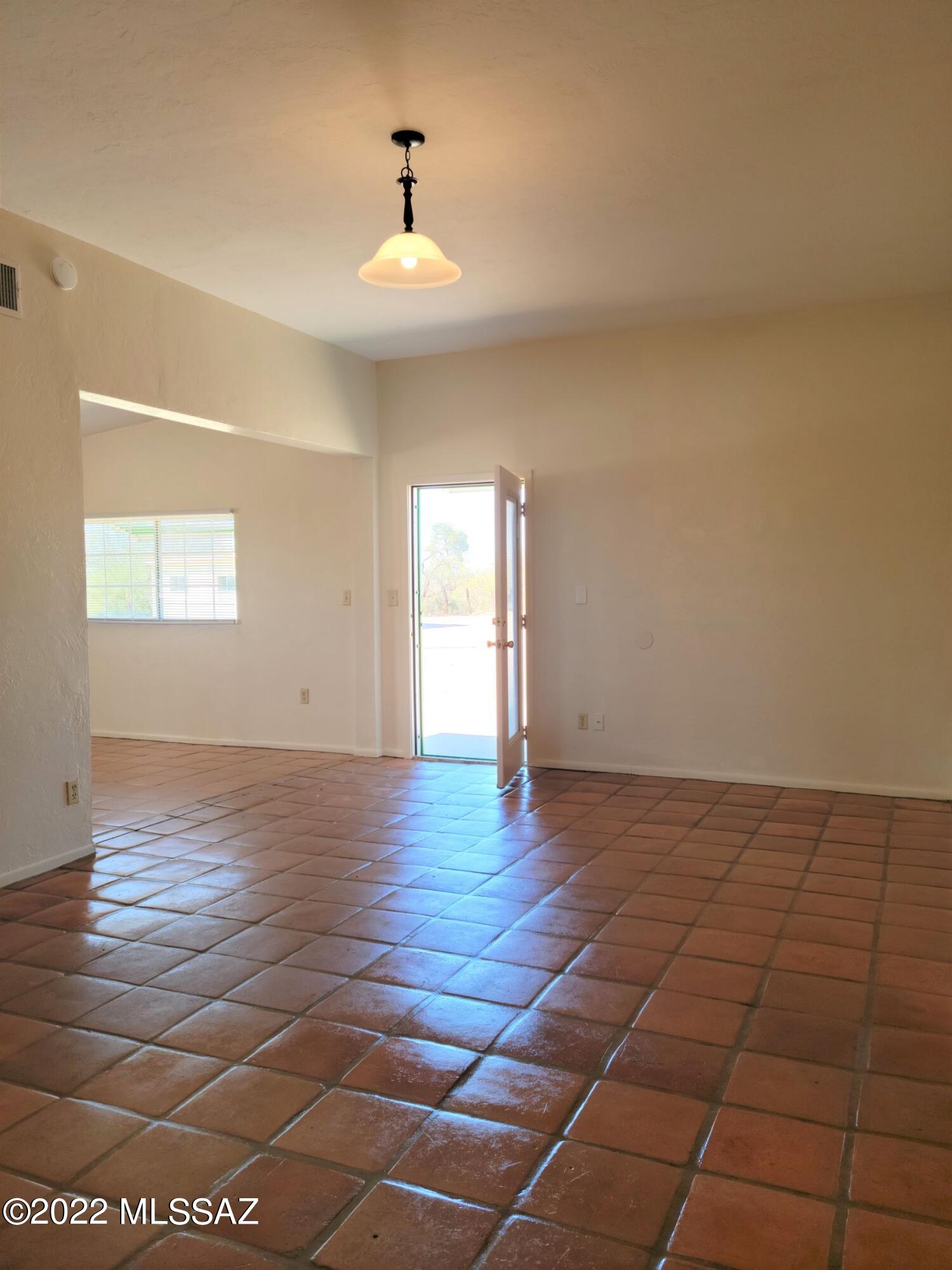 Unsubdivided - Residential Lease