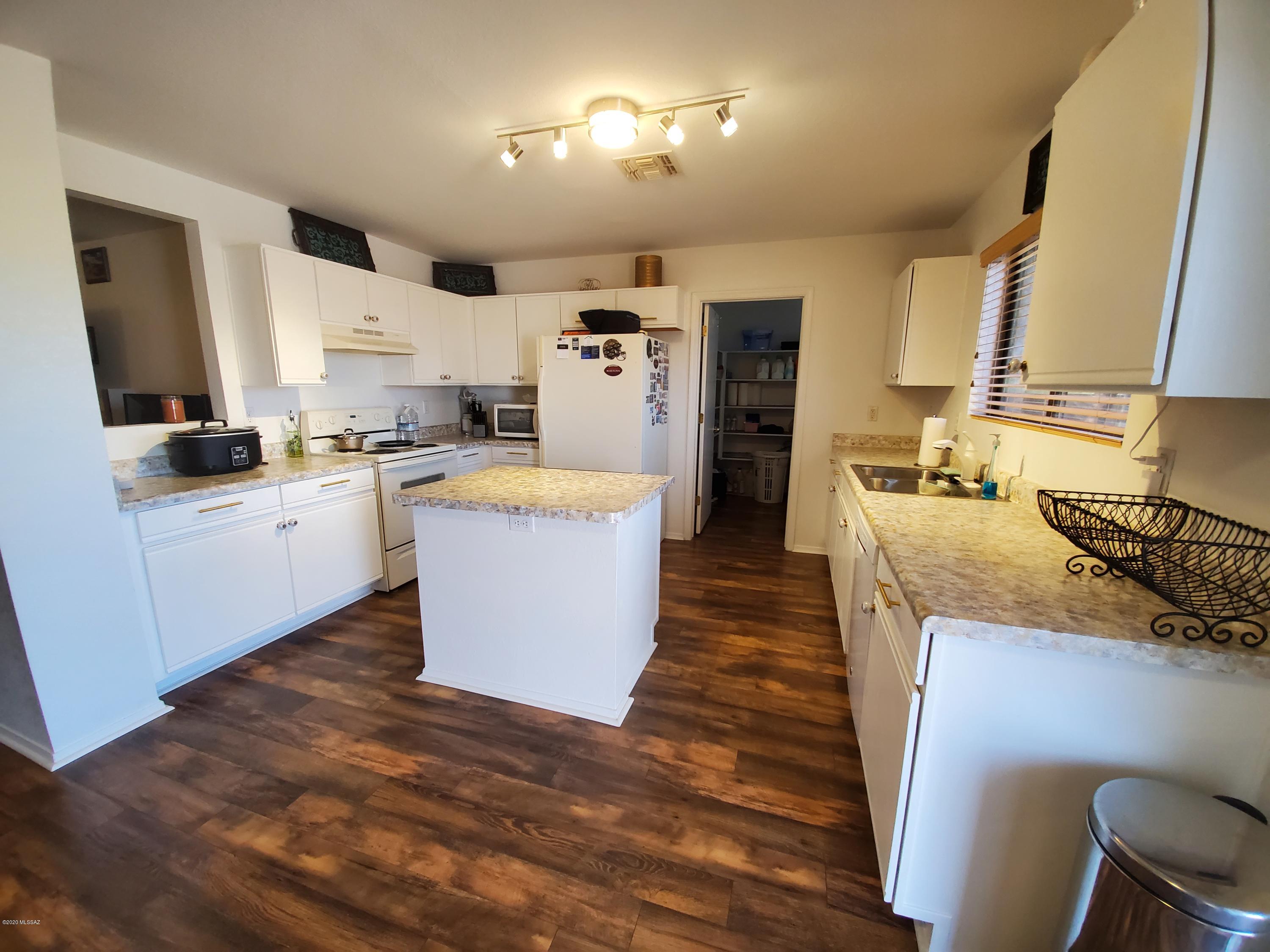 Fairway Groves (420-460) - Residential