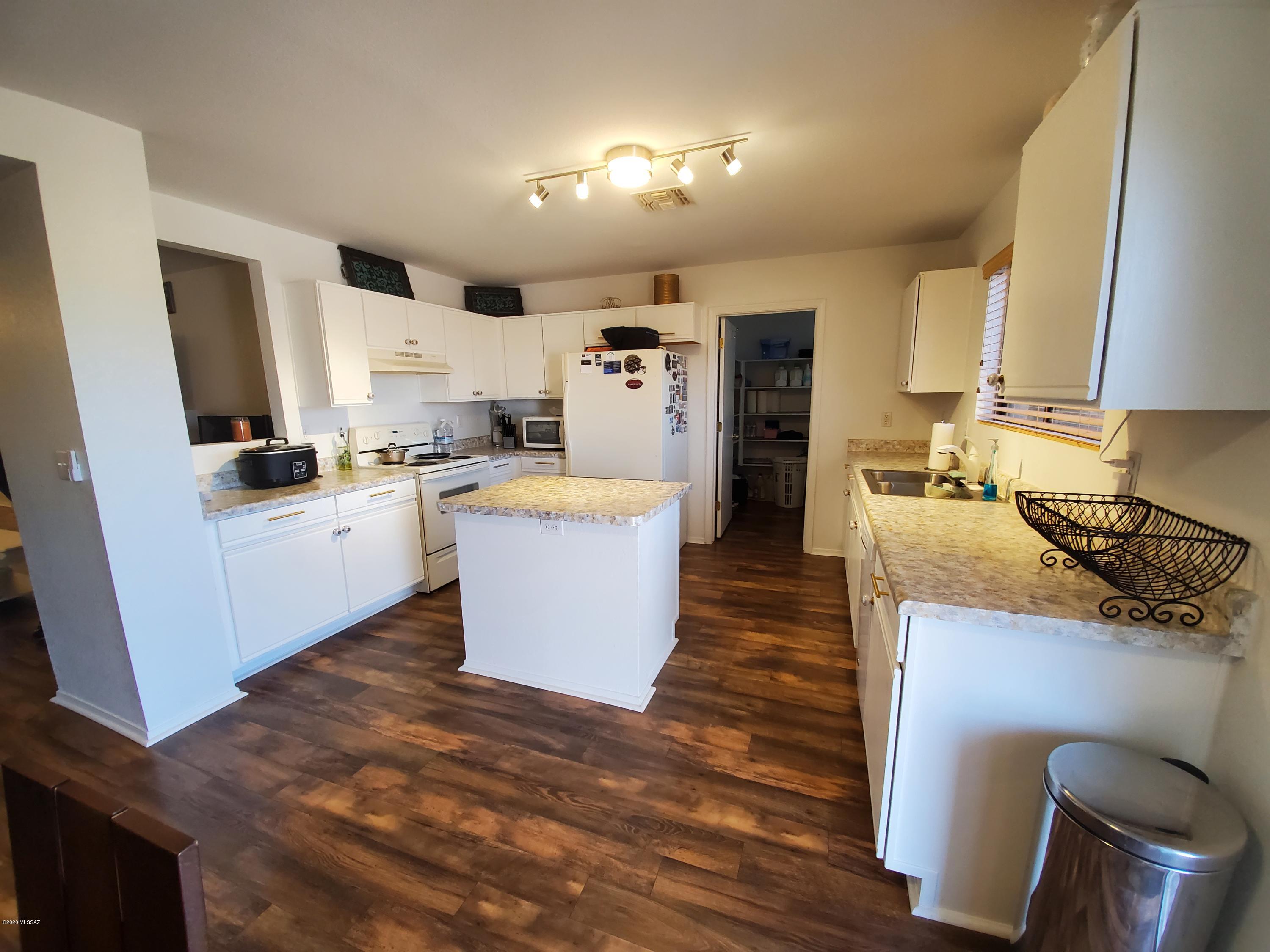 Fairway Groves (420-460) - Residential