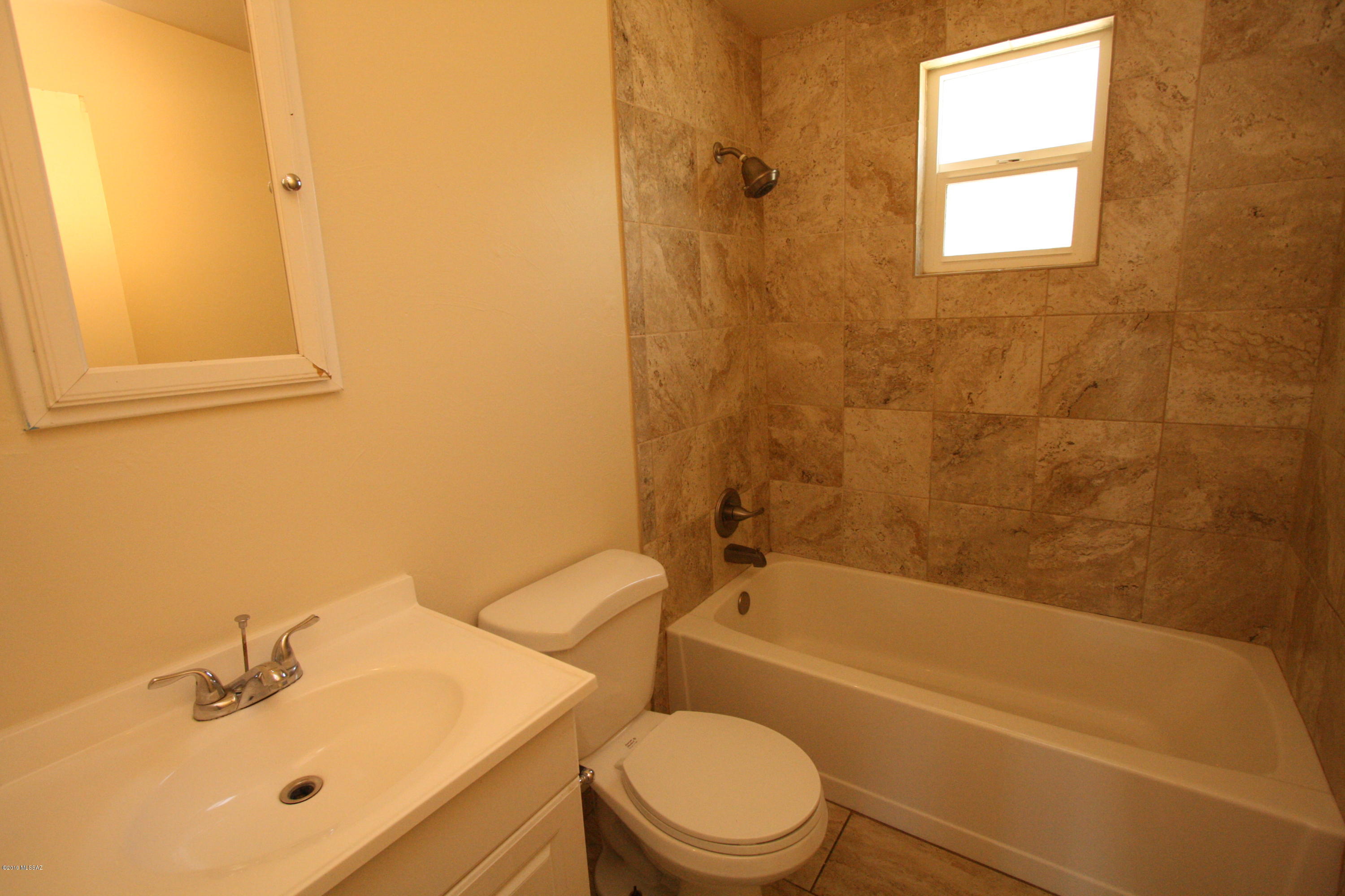 Cottonwood Manor - Residential Lease