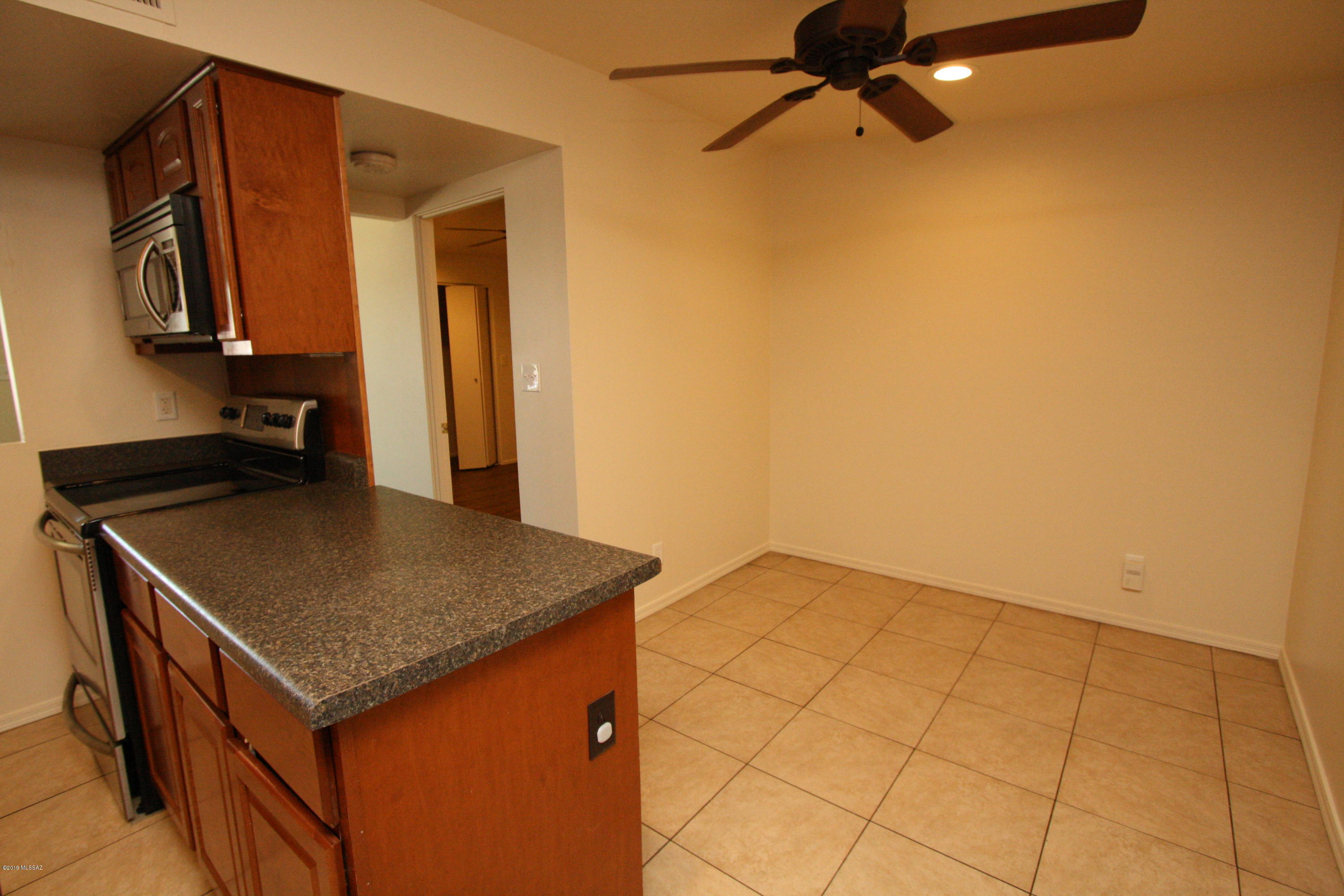 Cottonwood Manor - Residential Lease
