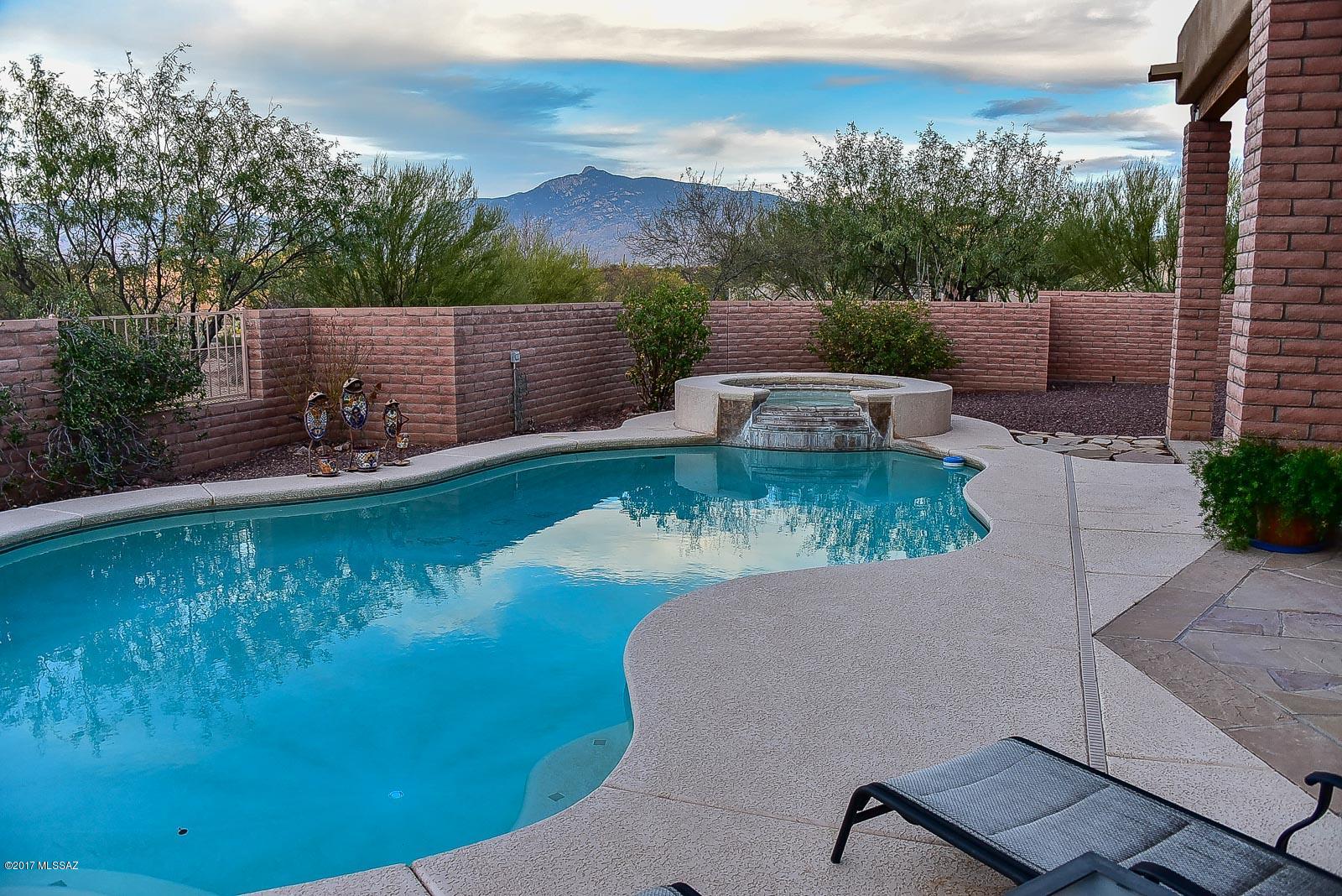 Coyote Creek (1-395) - Residential