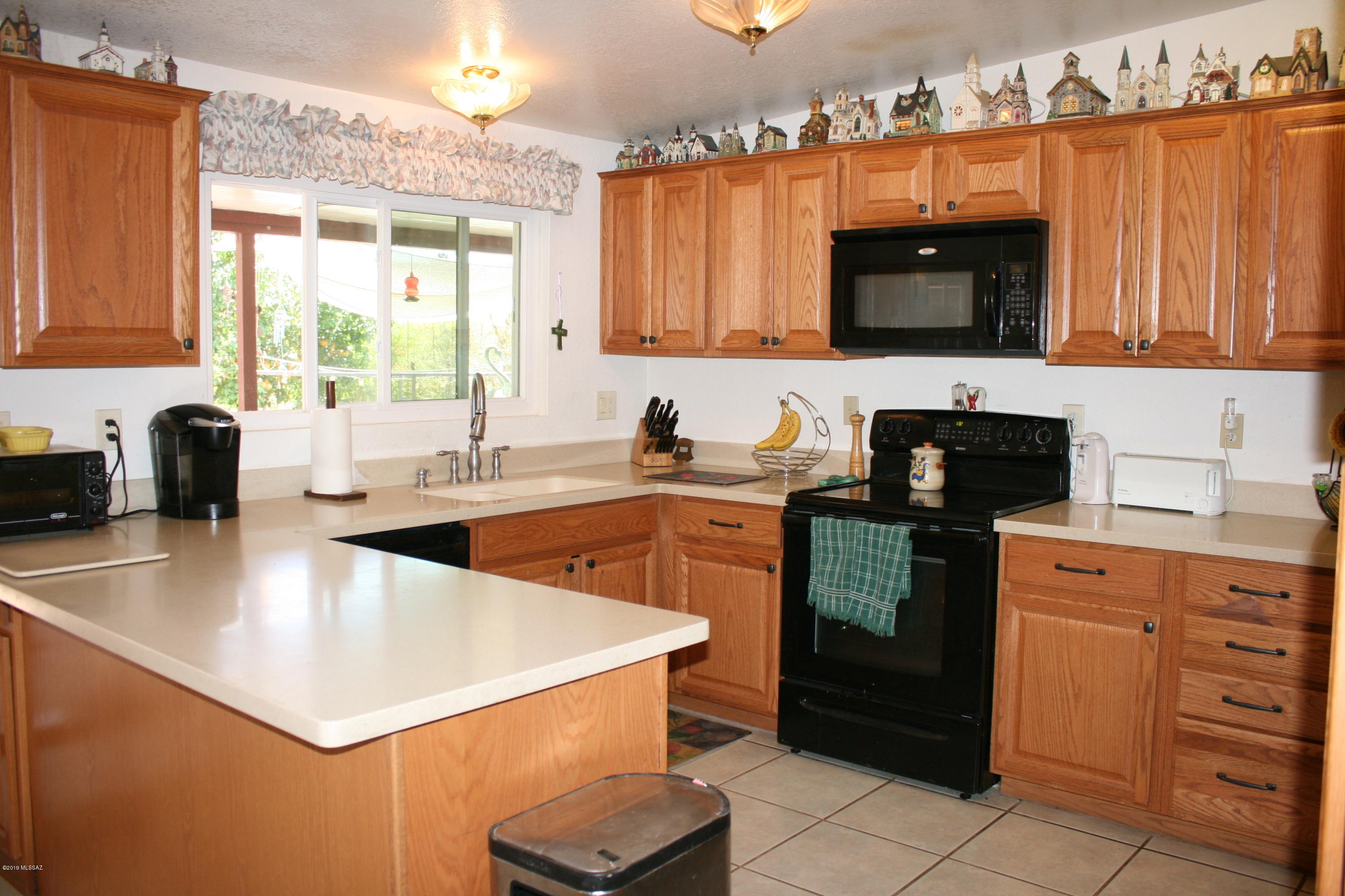 Casas Adobes Estates (541-618) - Residential