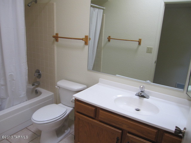 Woodland Villas Condos - Residential Lease