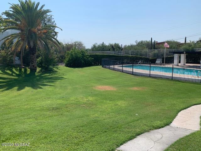 Las Lomitas (1) - Residential