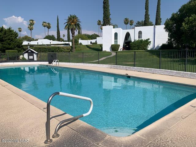 Las Lomitas (1) - Residential