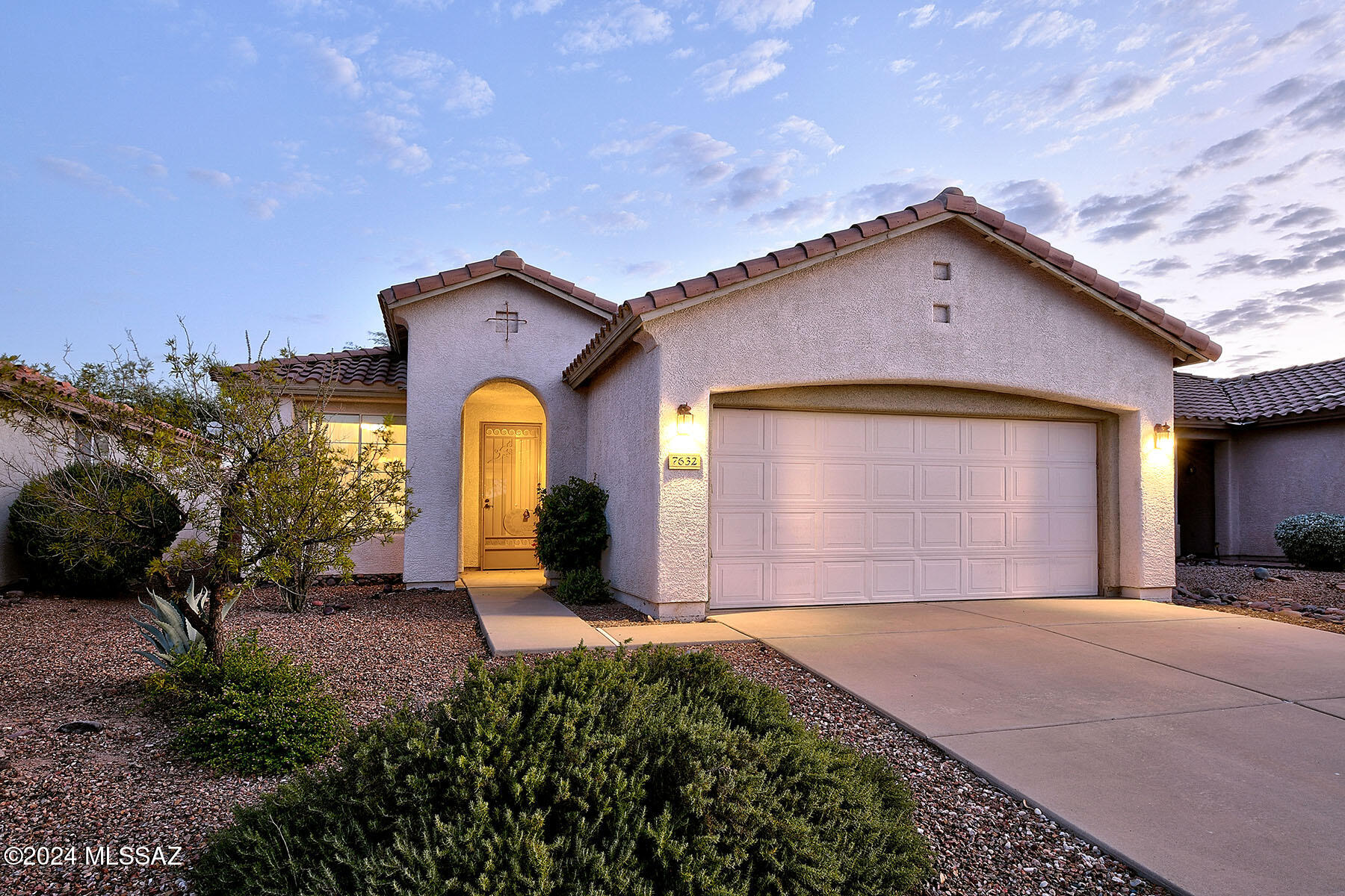 Move-in ready Sierra Model,  located on a wonderful quiet lot in the desirable Continental Ranch Community. Warm natural light, open floor plan with great room connected to kitchen, and tidy, easy care yard in both front and back.  Great proximity to shopping and the the Village Center, Tennis, Pickleball, Swimming and walking trails!