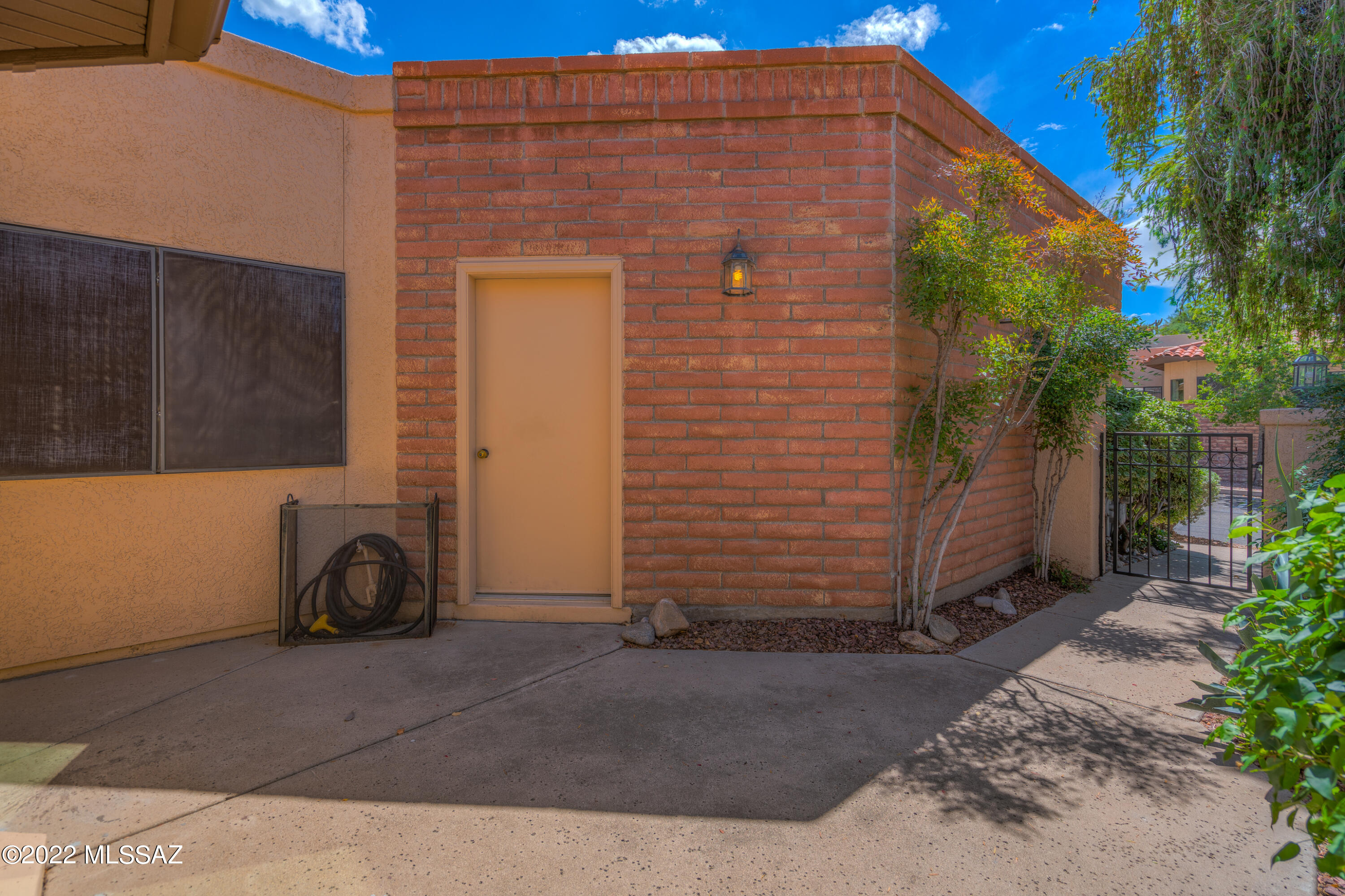 Valle Del Oro Townhomes (1-90) - Residential