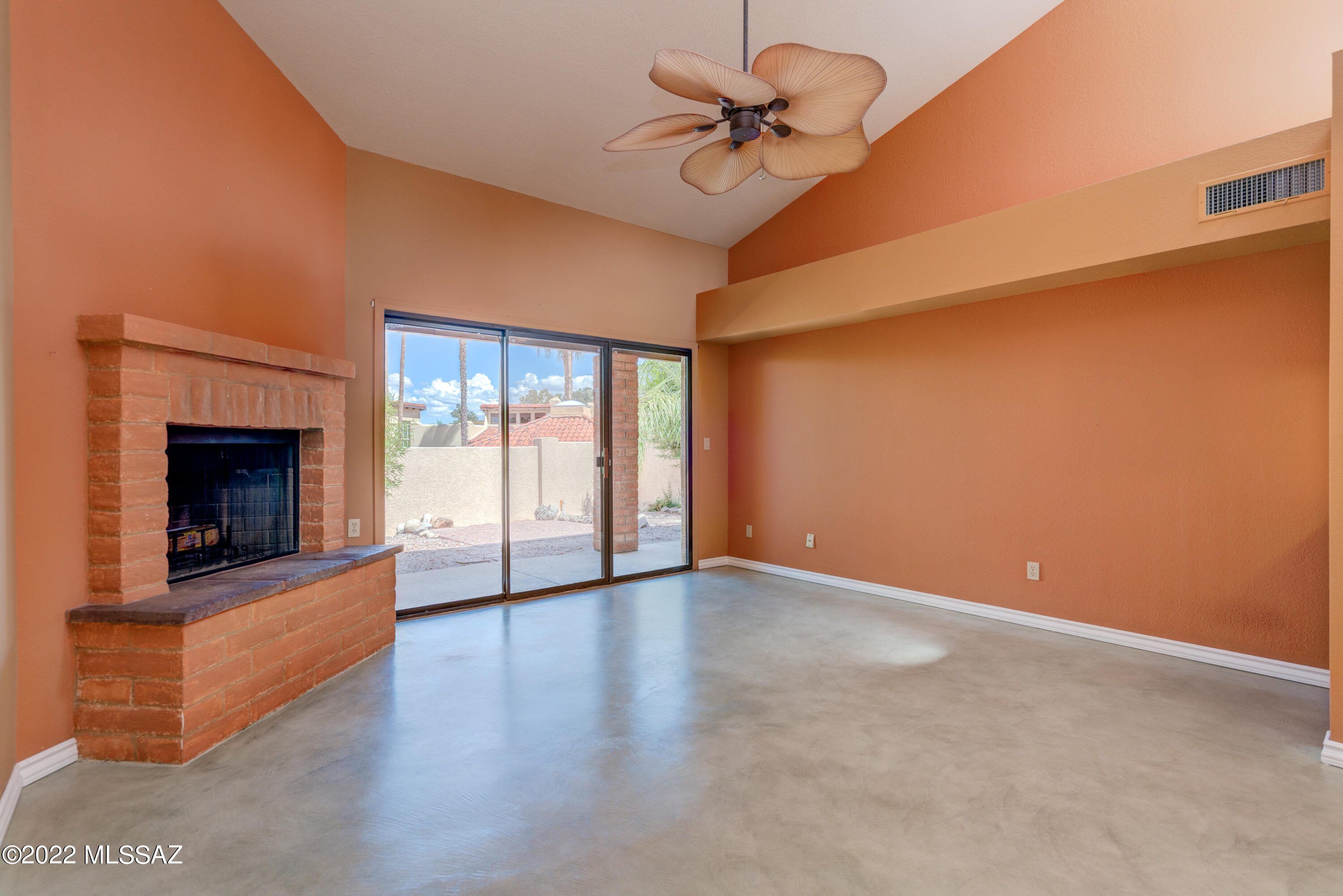 Valle Del Oro Townhomes (1-90) - Residential