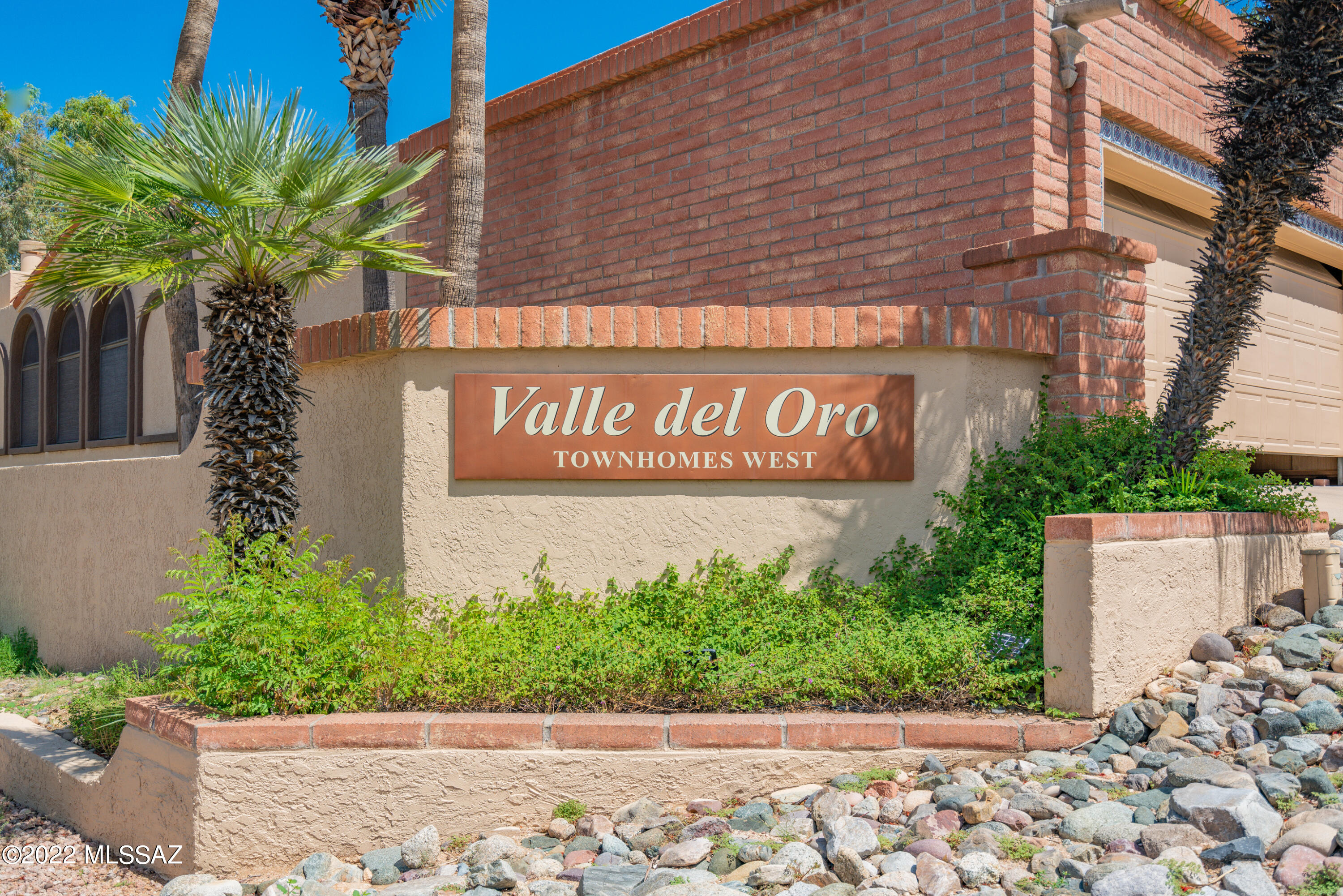 Valle Del Oro Townhomes (1-90) - Residential