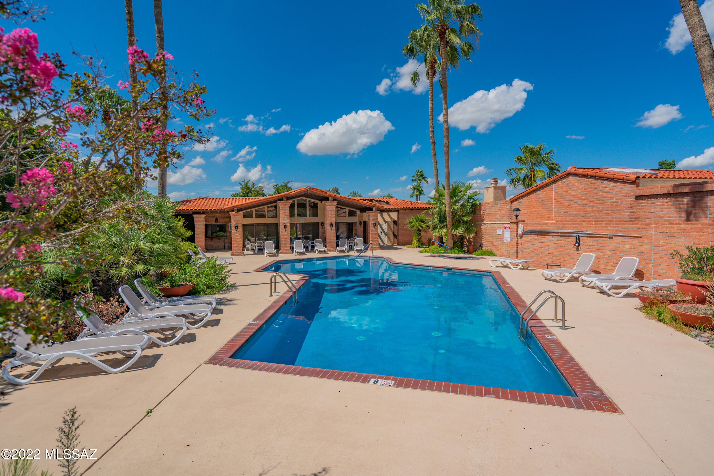 Valle Del Oro Townhomes (1-90) - Residential