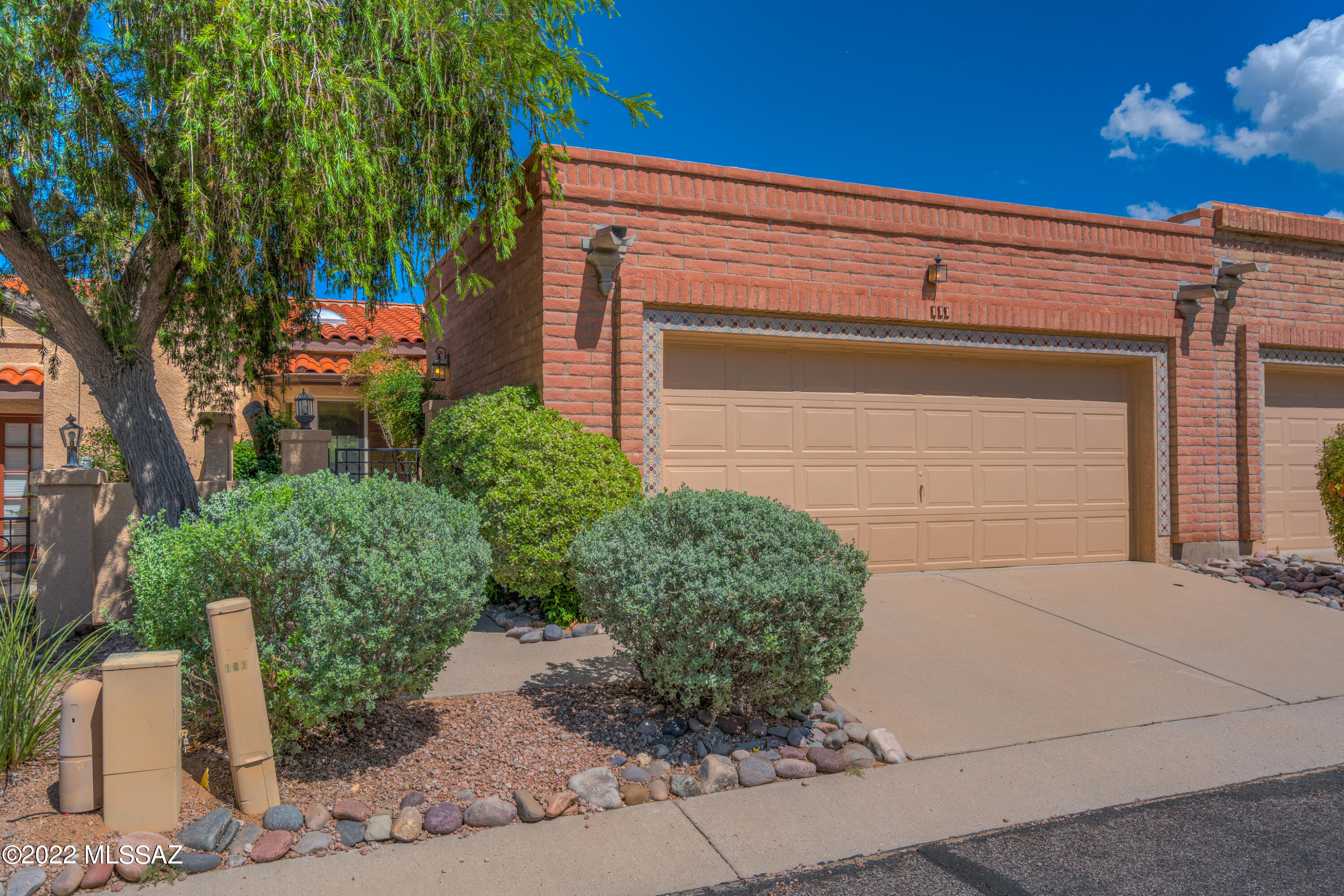 Valle Del Oro Townhomes (1-90) - Residential