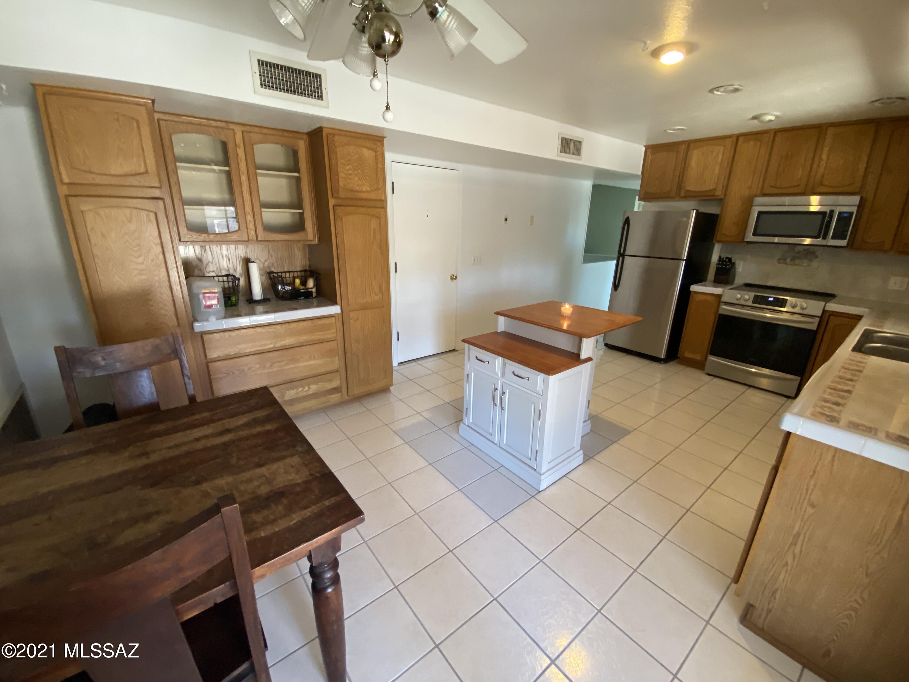 Lincoln Ridge (1-207) - Residential