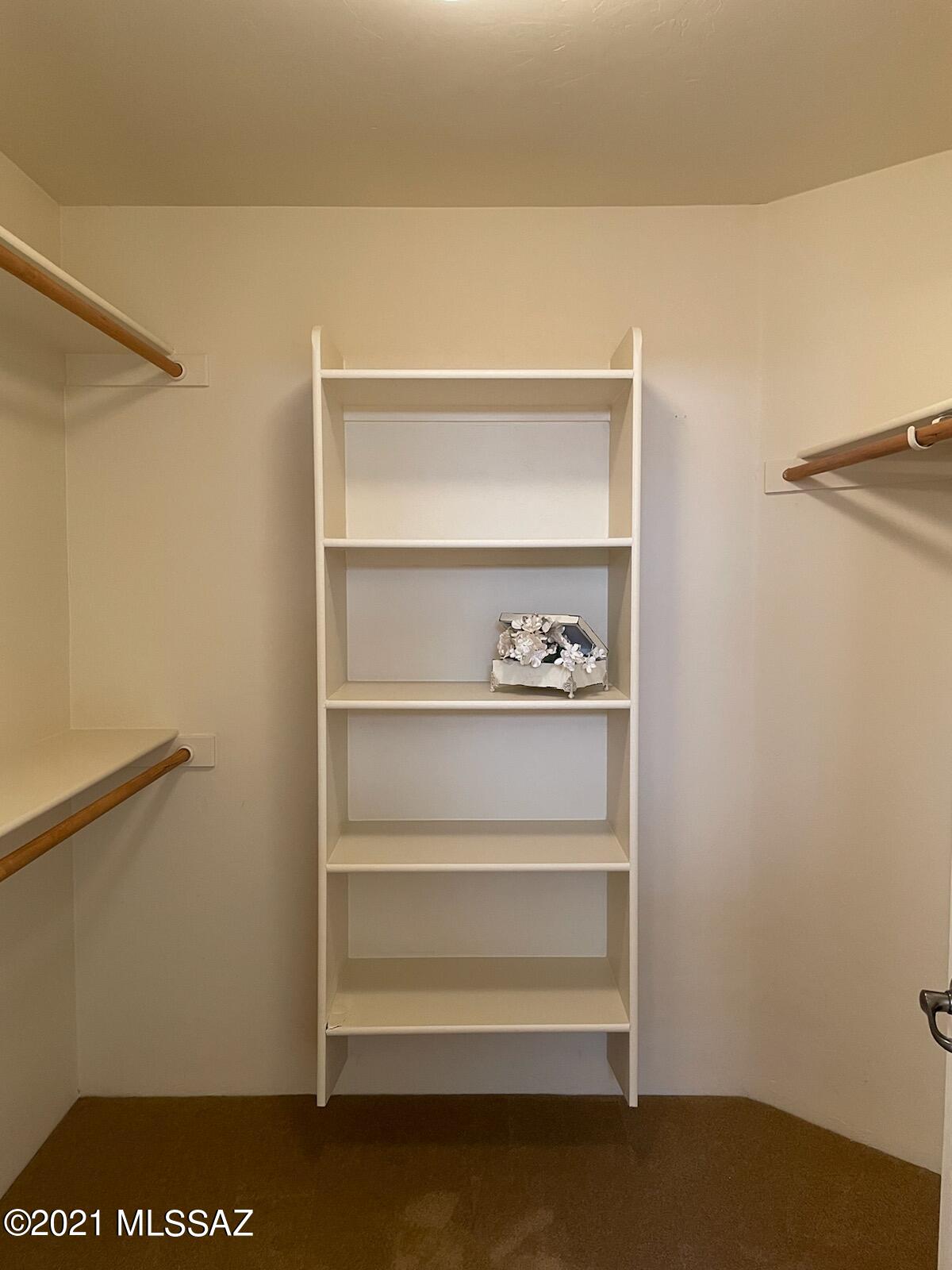 Legends/Valiente - Residential